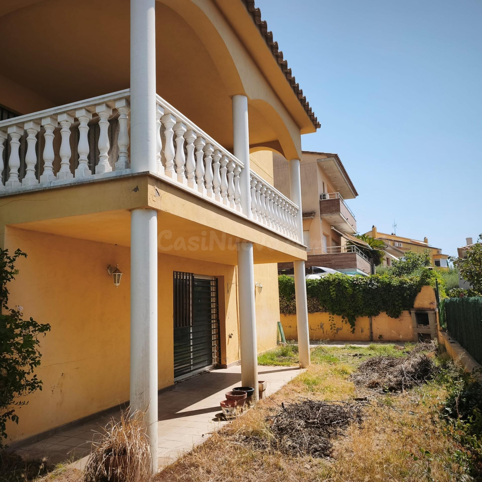 CASA UNIFAMILIAR CON GARAJE EN LA URBANIZACIÓN GRANJA DE MON - foto 3