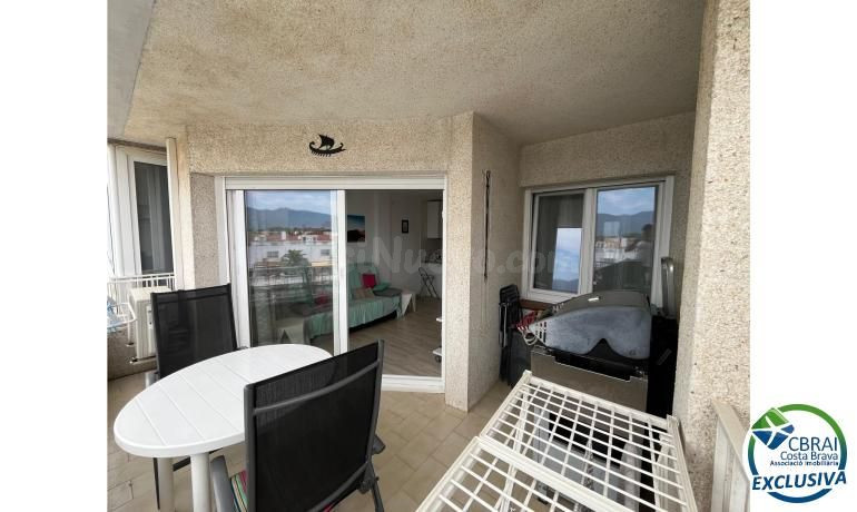 Bonito y moderno piso con vistas al canal y amarre de 2,5 x  - foto 2