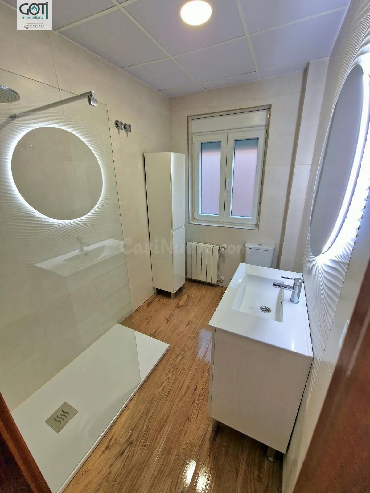 Amplio y Luminoso Piso en el Corazón de Granada por €900