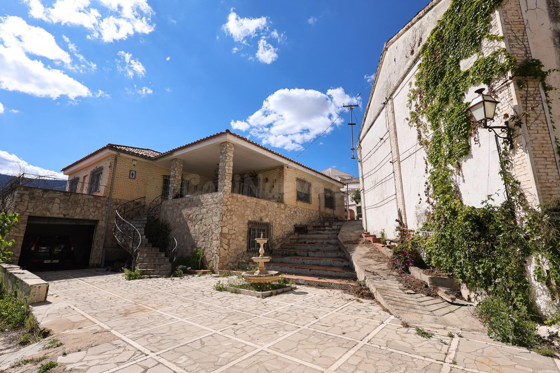 Amplio Chalet en Illora