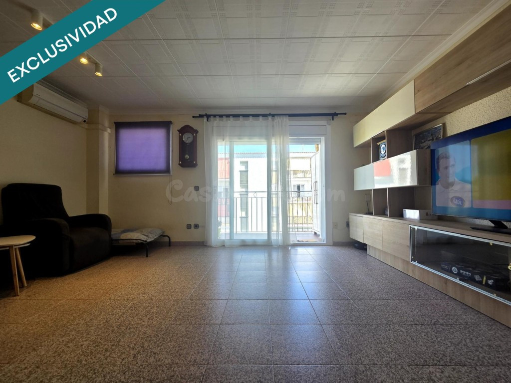 Piso reformado con 2 balcones y vistas al parque