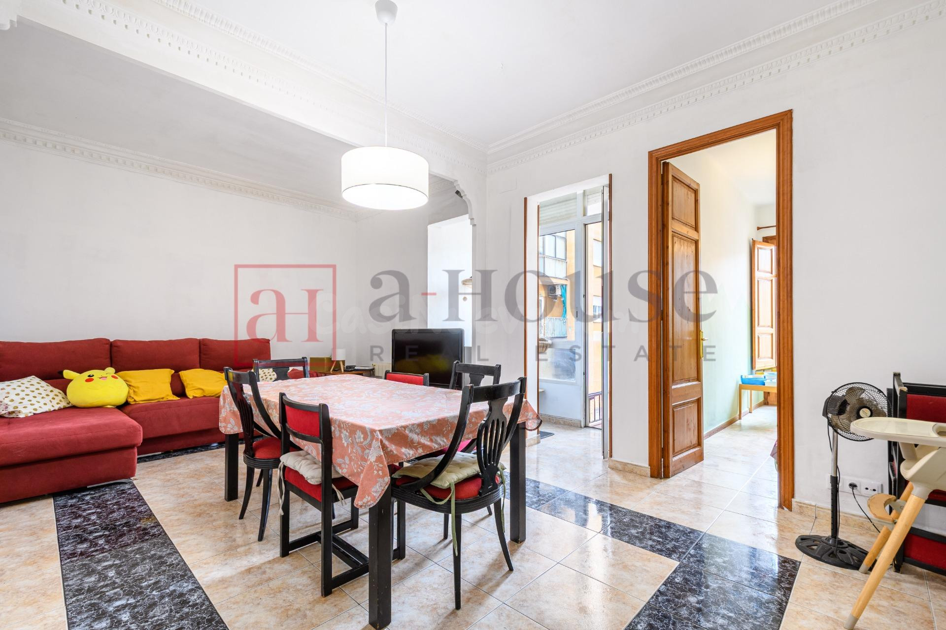 PISO LISTO PARA ENTRAR A VIVIR CON BALCON Y DOBLE ORIENTACIÓN EN LA DRETA DE L'EIXAMPLE