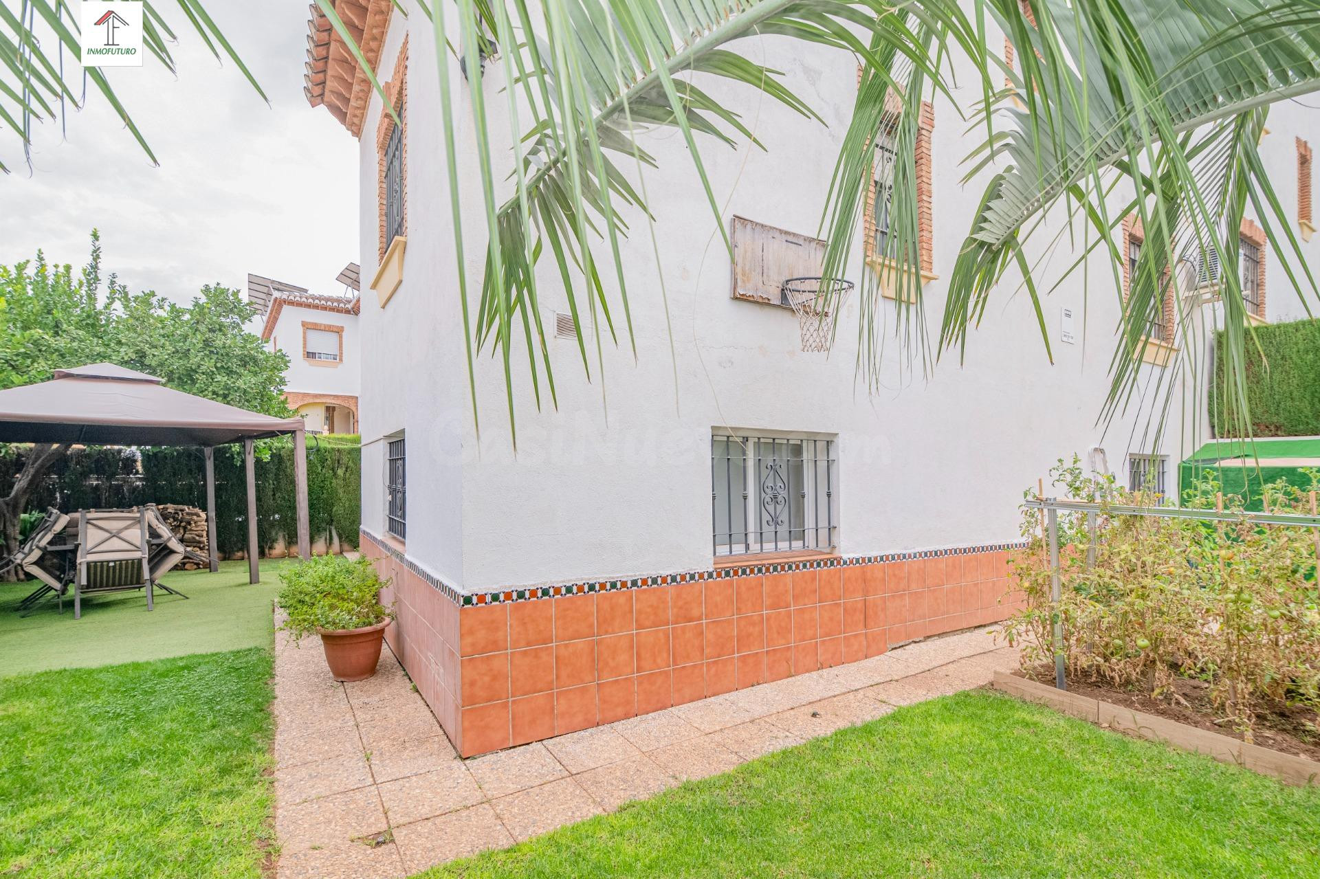 ¡AMPLIA CASA DE 4 DORMITORIOS, 3 BAÑOS Y CALEFACCIÓN CENTRAL EN LA ZUBIA! ✨