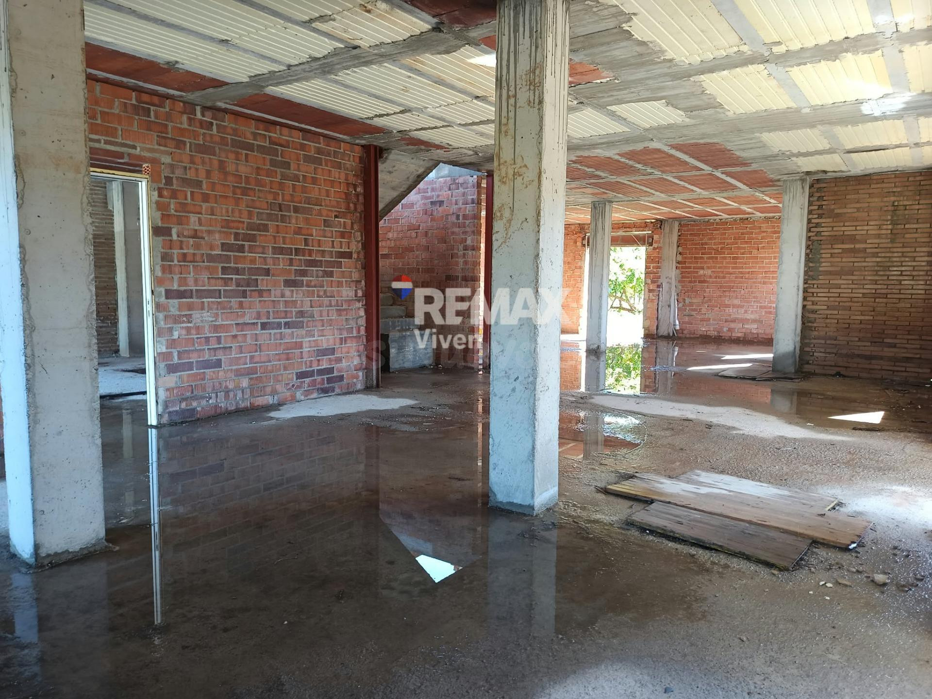 Casa en construcción con muchas posibilidades - foto 5