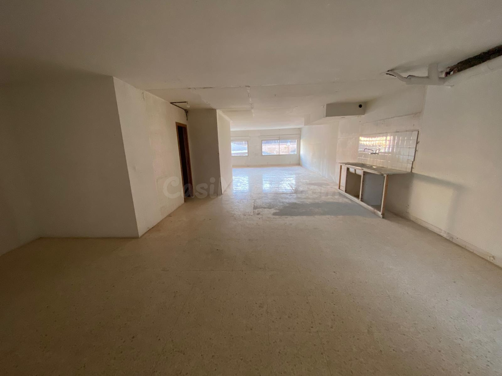 ALQUILER LOCAL DE 100M2 EN IGUALADA ZONA POBLE SEC
