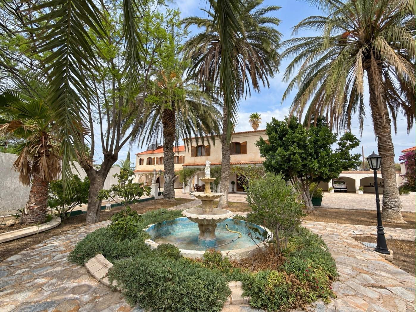 FINCA EXCLUSIVA CON GRAN POTENCIAL EN ELDA