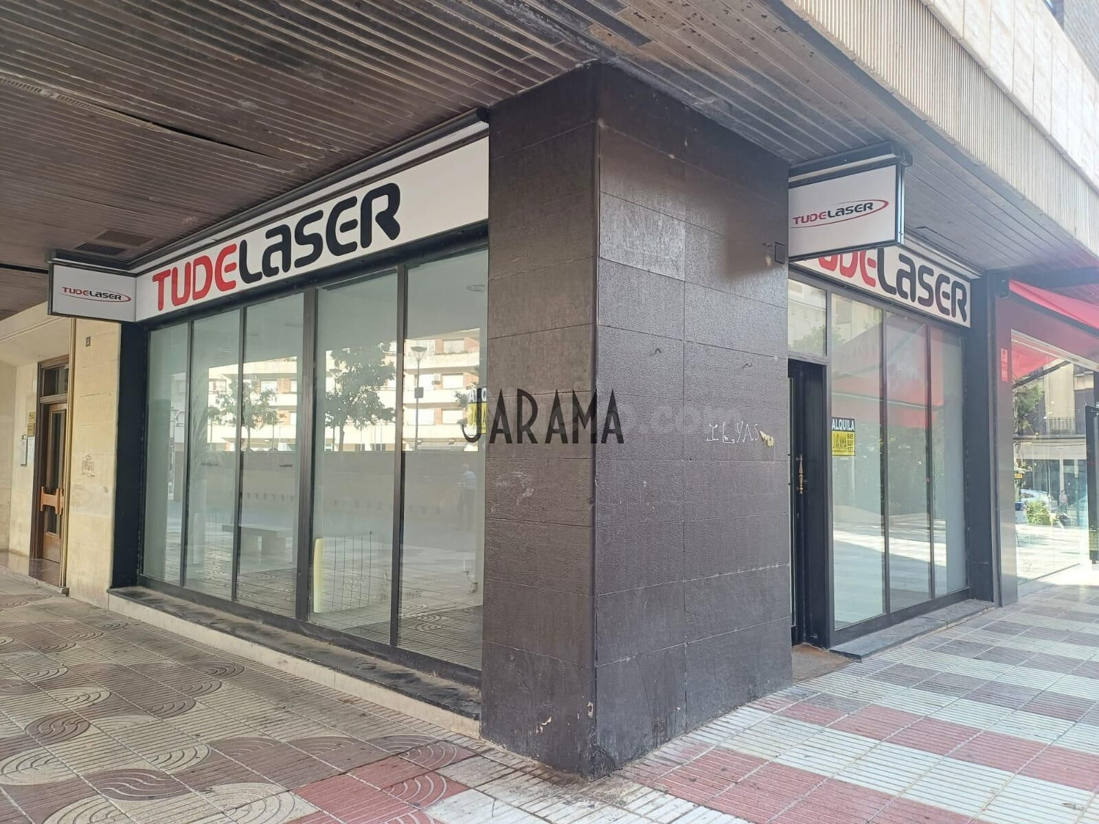 LOCAL COMERCIAL EN EL CENTRO DE TUDELA
