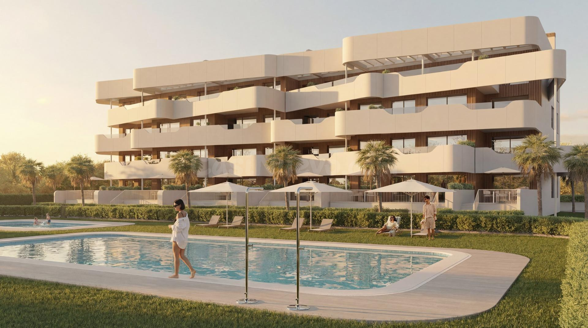 Ático de 3 dormitorios con solarium y piscina privada en Oliva Nova Golf