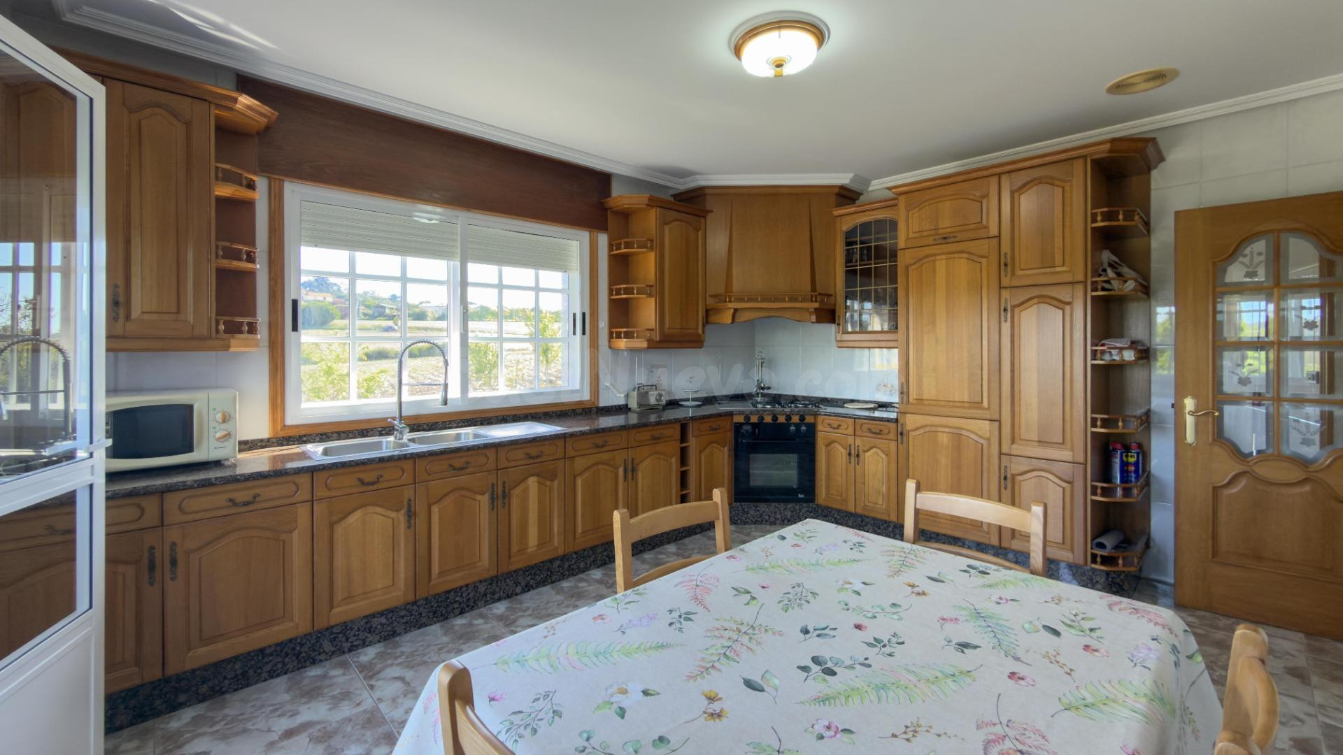 Tu finca privada con vistas infinitas: 308 m2 de vivienda y  - foto 4