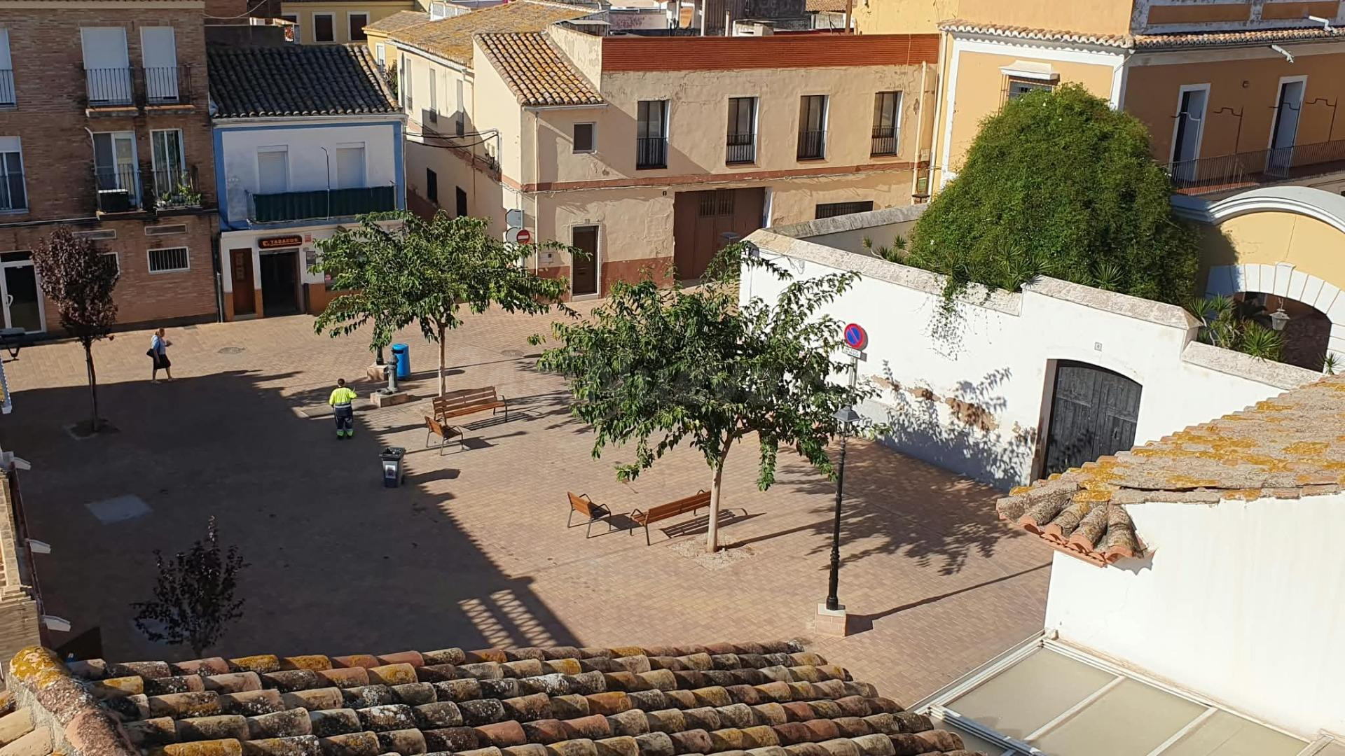 Casa de pueblo tradicional de 250 m2 en Canet centro: 3 alturas diáfanas para proyecto de rehabilitación a medida