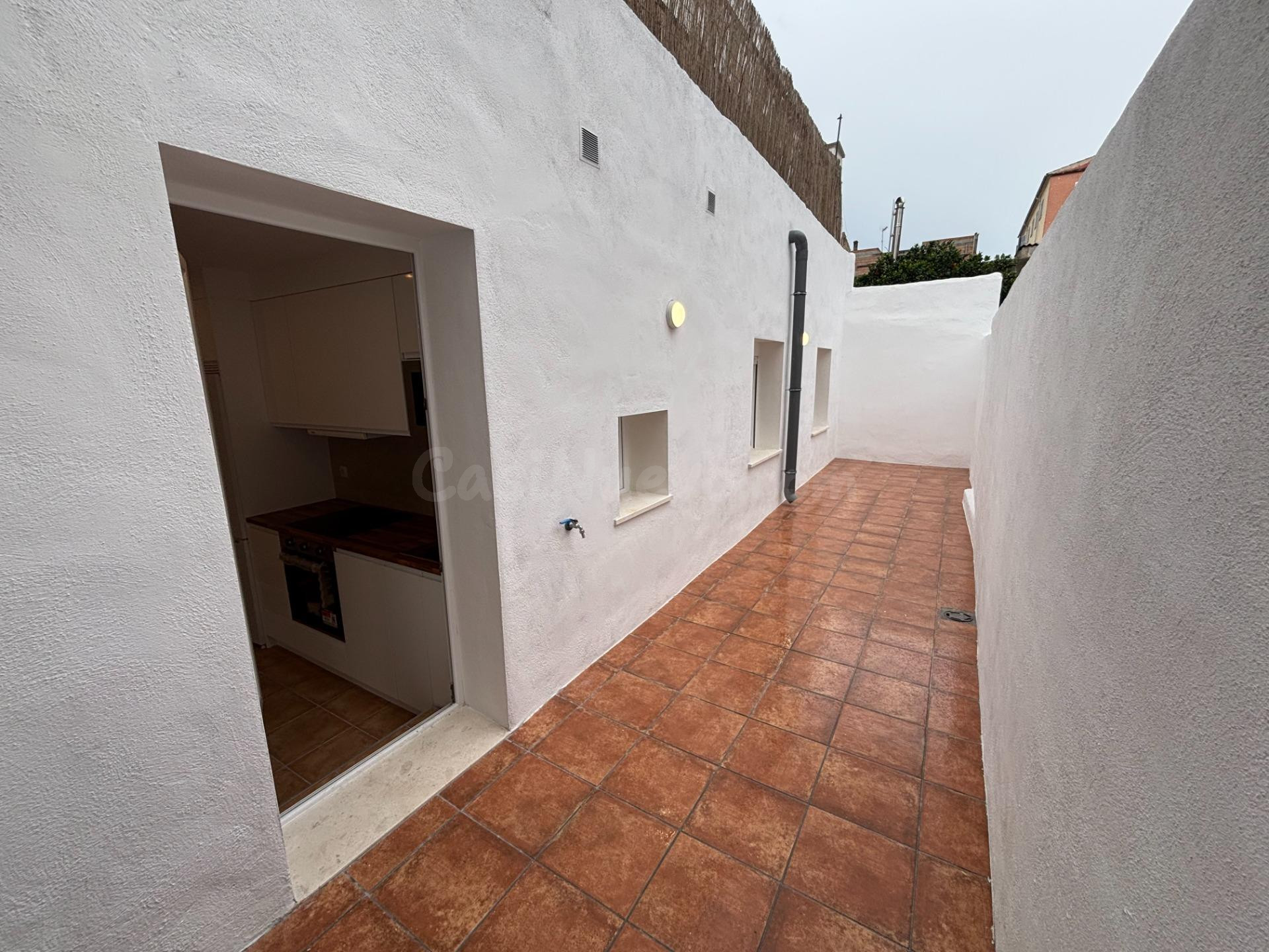 PLANTA BAJA REFORMADA CON PATIO EN MANACOR — ALQUILER CON OP - foto 4