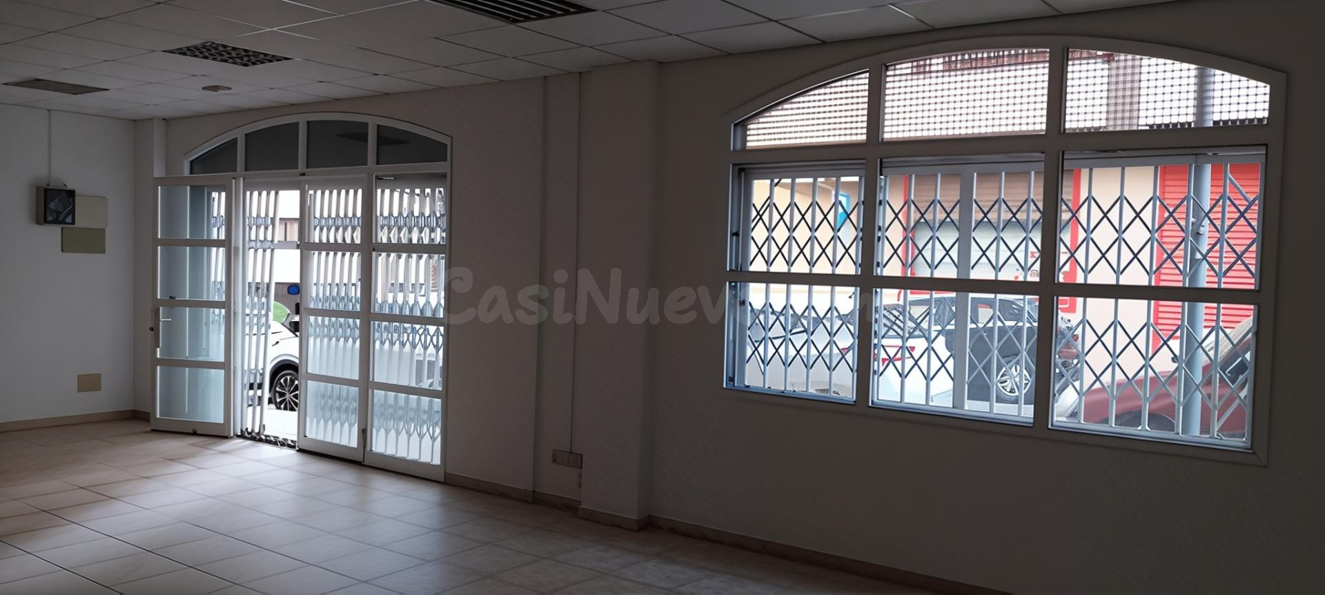 LA LAGUNA CENTRO- Tenerife – SE VENDE 2 LOCALES  de  264 M2  - foto 3