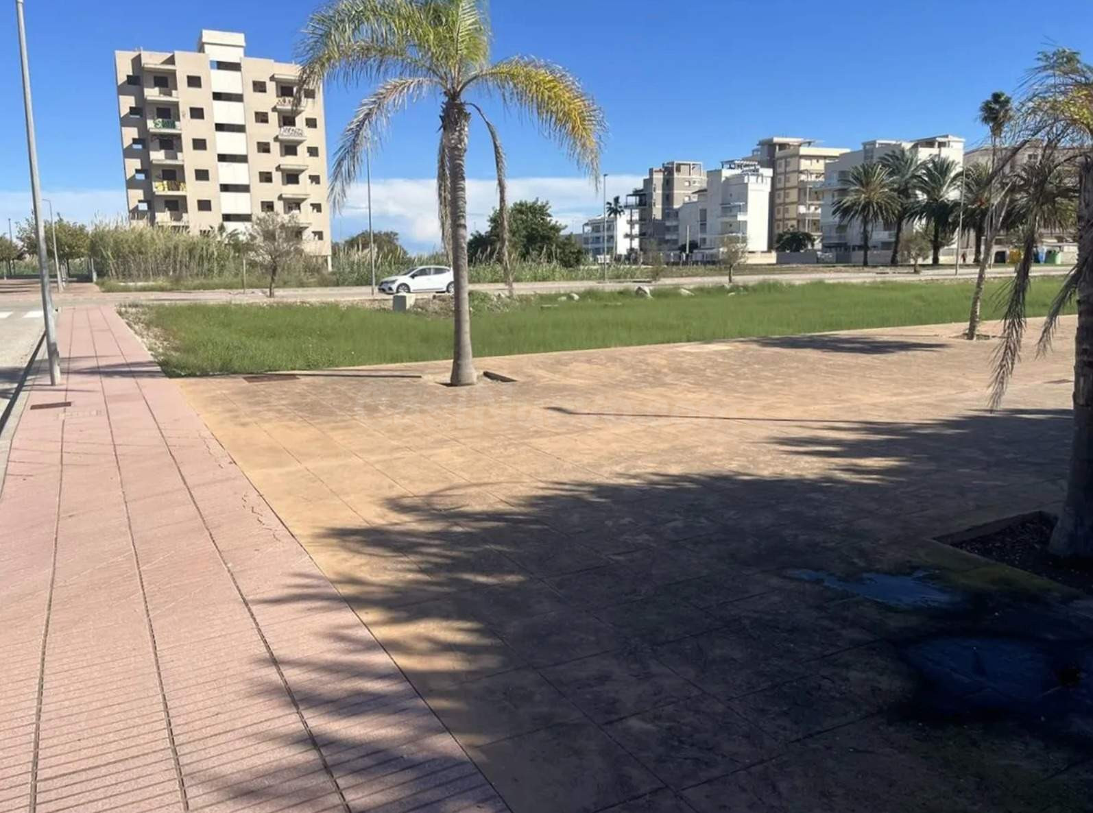 Terreno urbano residencial en la Playa de Piles - foto 3