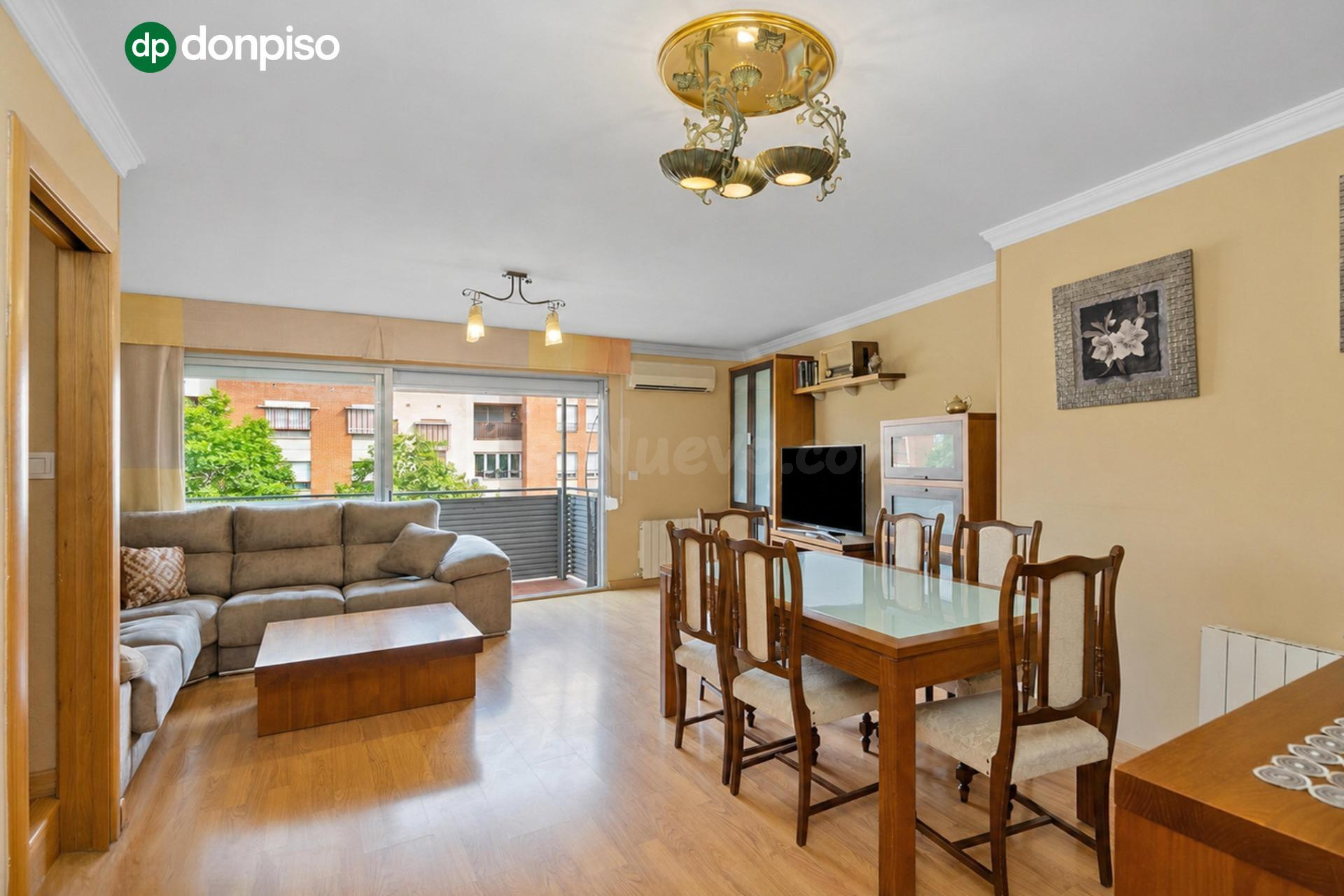 EN VENTA ATICO DÚPLEX CON GRAN TERRAZA JUNTO ESTACIÓN DE AUT - foto 3