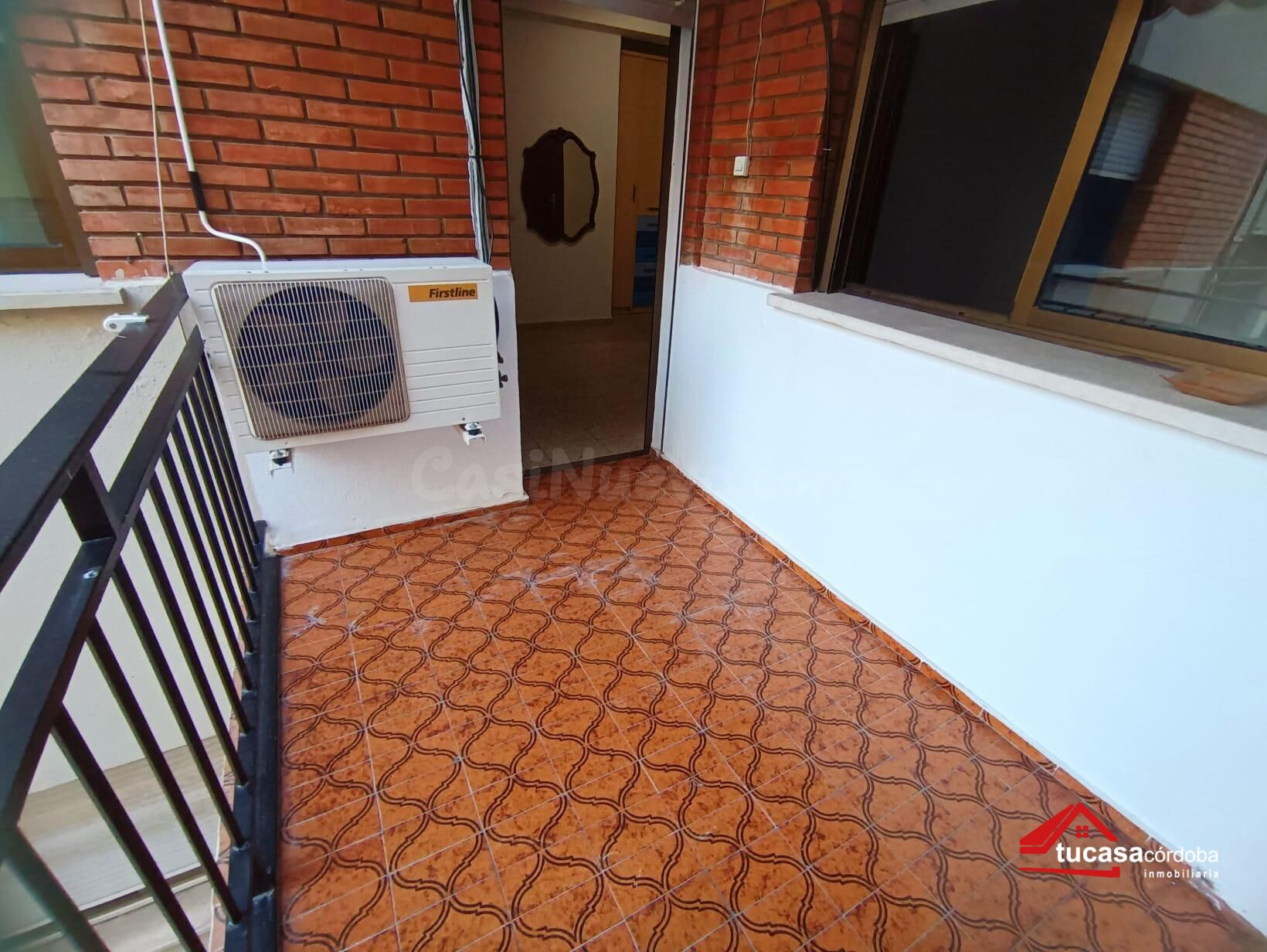 PISO EN VENTA EN SANTA ROSA CON TRES DORMITORIOS Y TERRAZA