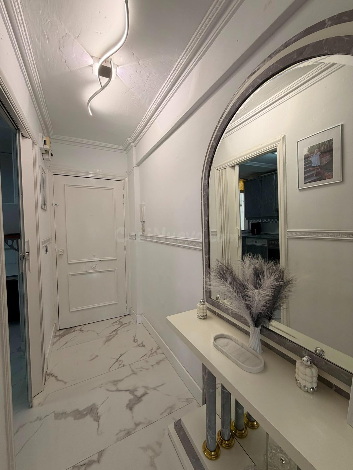 Se vende precioso piso en calle Camaño