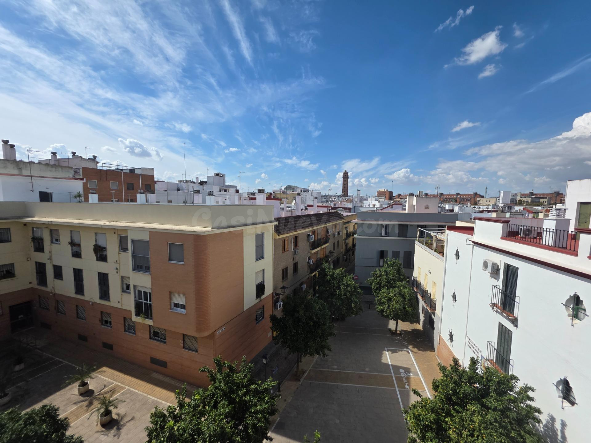 APARTAMENTO EXTERIOR CON ASCENSOR JUNTO AL PARQUE DEL PARLAMENTO