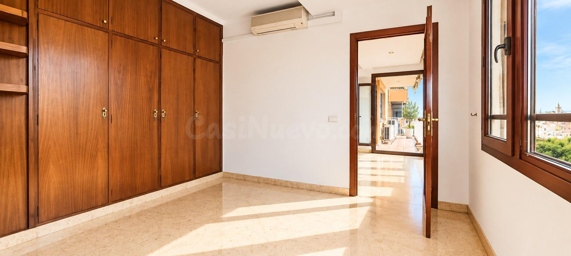 Amplio y luminoso piso en el centro de Palma con posibilidad - foto 4