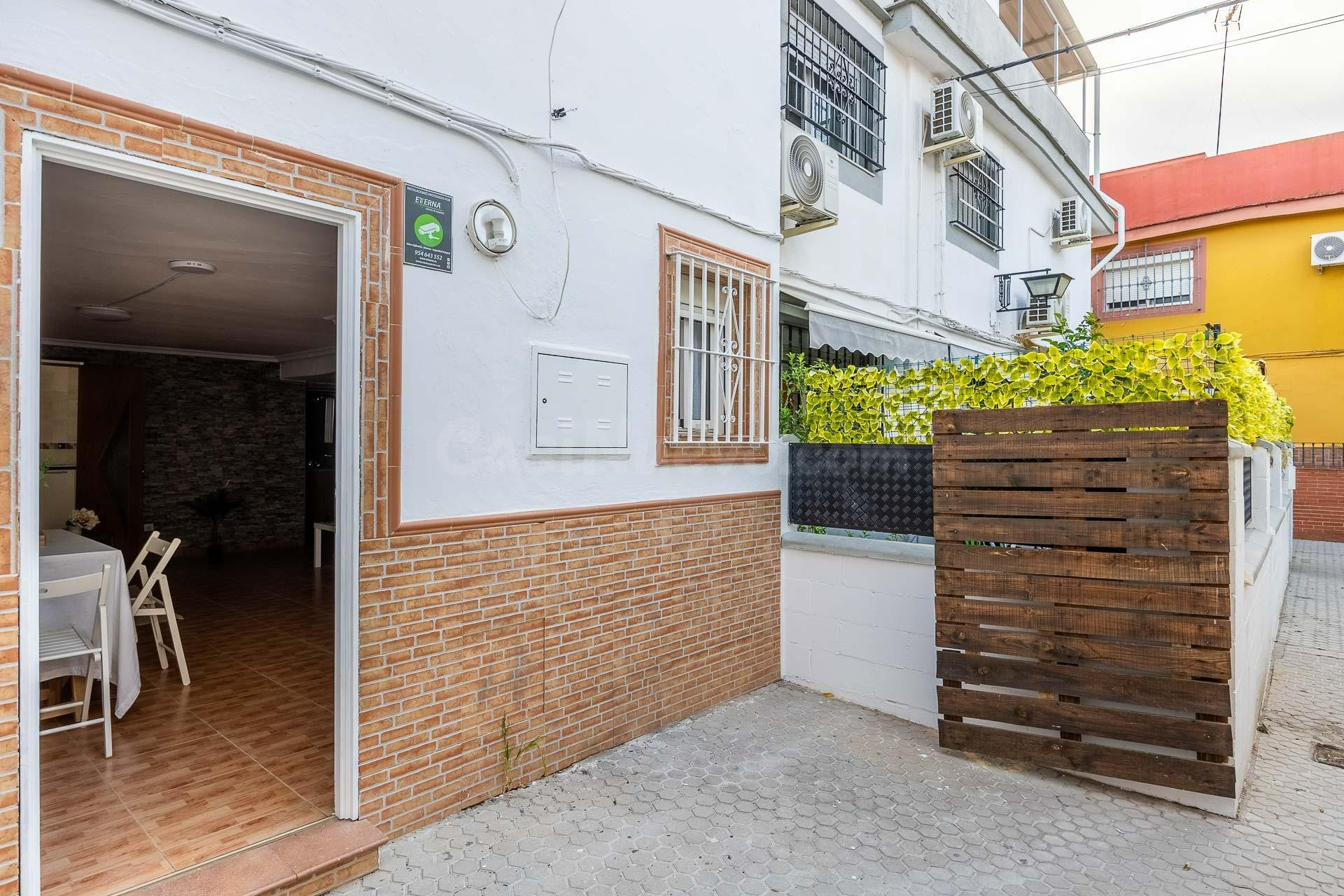 Encantadora Casa Adosada en Barriada Juan XXIII - foto 4