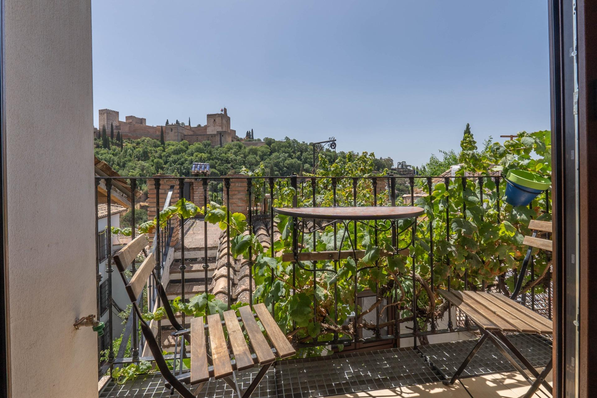 Espectacular casa con vistas directas a la Alhambra y Licencia Turística Activa en el Albaicín