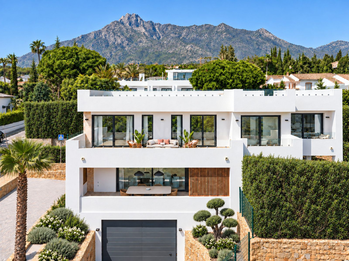 Chalet 5 habitaciones 465m² en venta - Marbella