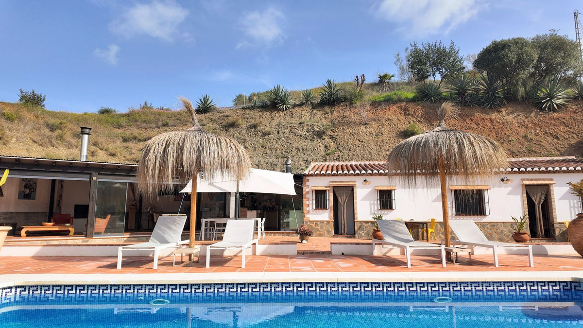 Chalet 6 habitaciones 226m² en venta - Alora pueblo