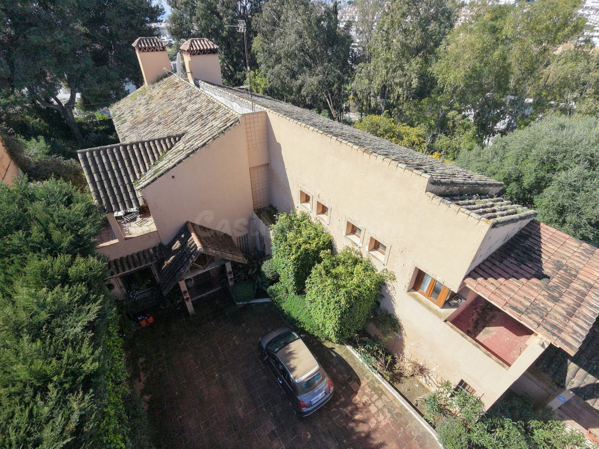 Chalet 6 habitaciones 467m² en venta - Costa Del Sol