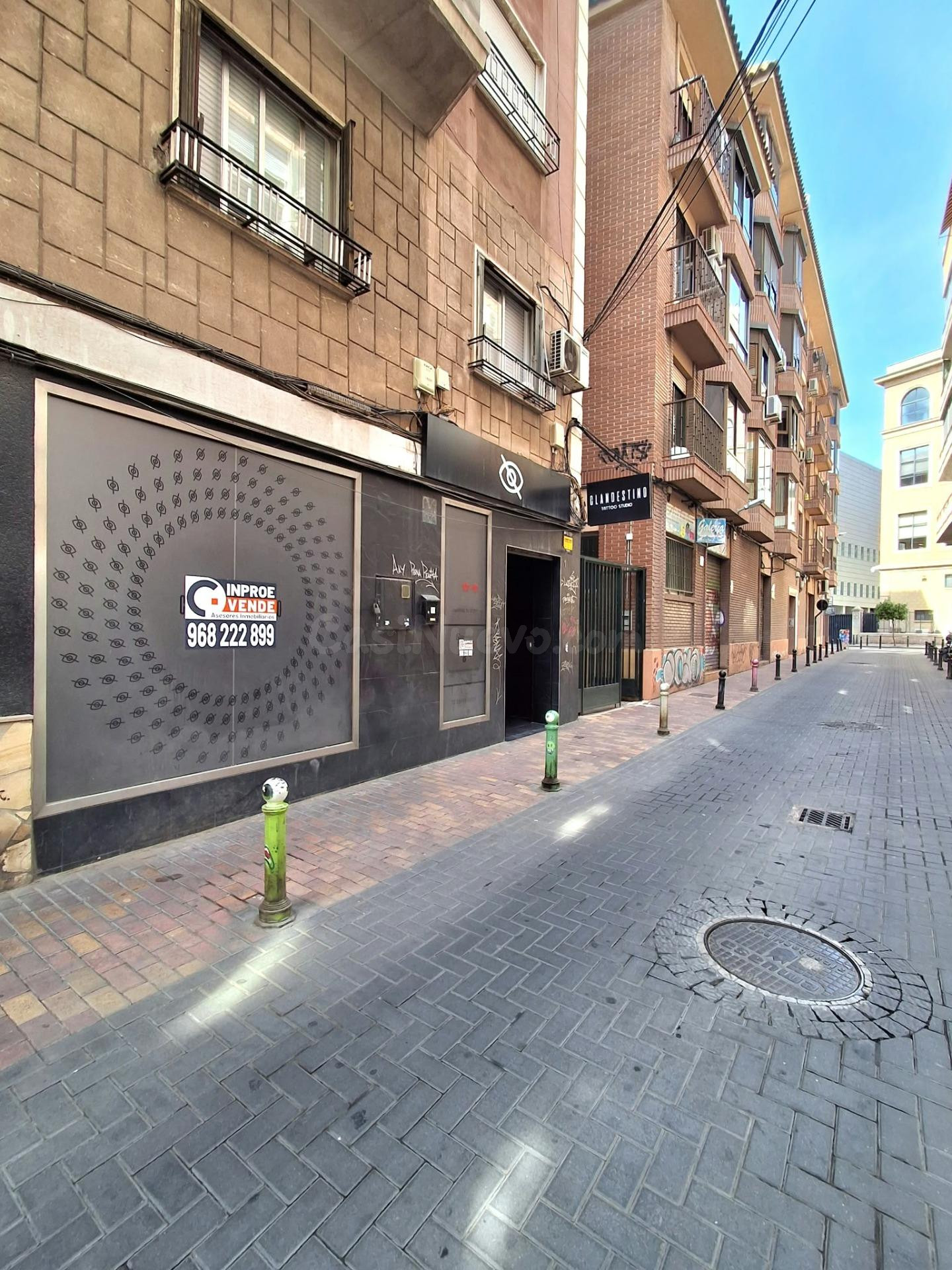 LOCAL COMERCIAL EN EL CENTRO DE MURCIA CON SALIDA DE HUMOS