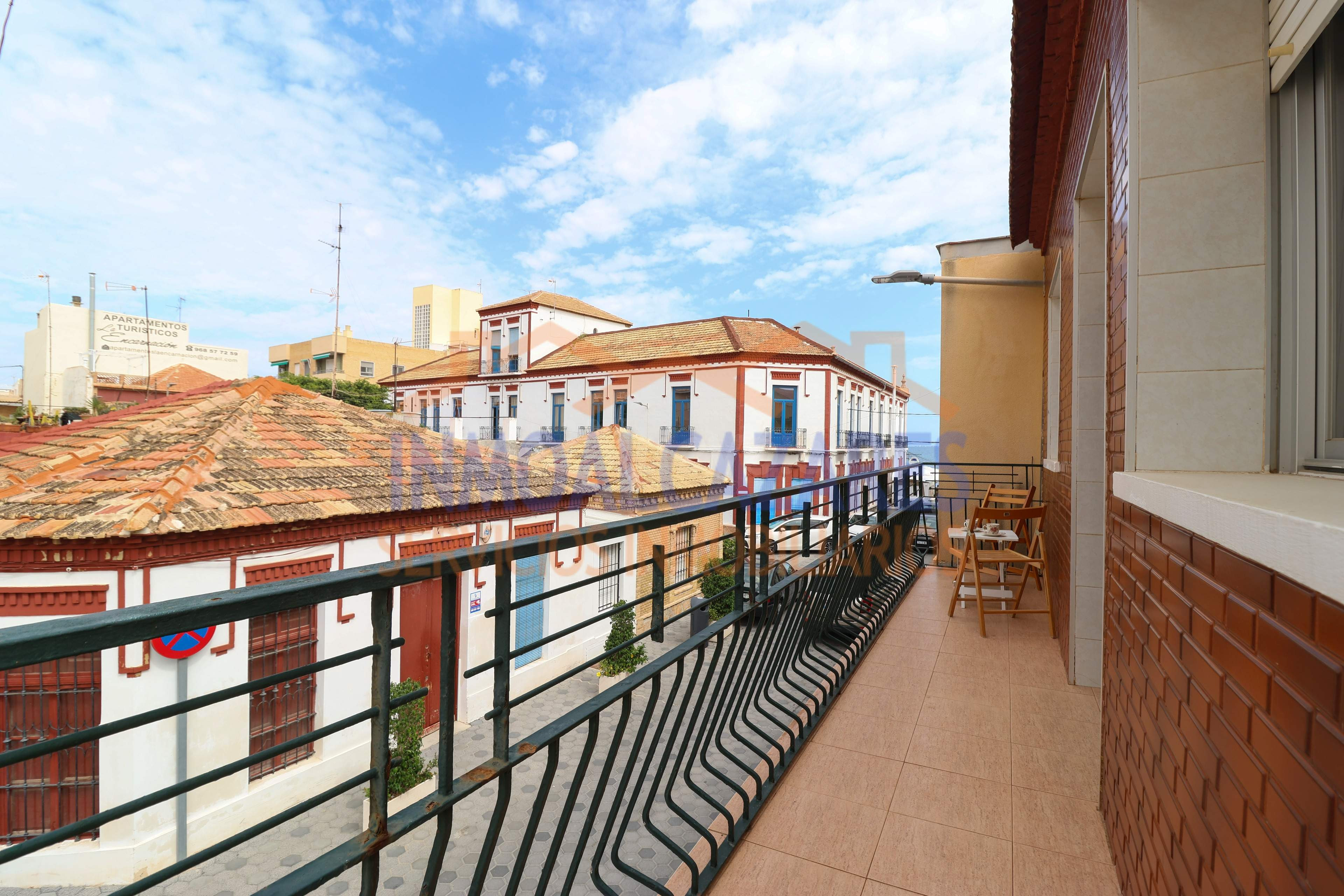 ¡A SOLO 1 MINUTO DE LA PLAYA! CÉNTRICO APARTAMENTO EN PRIMER - foto 3
