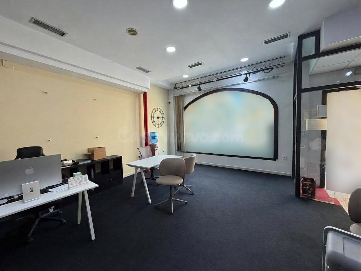 Magnífico local comercial en el centro de Chiclana