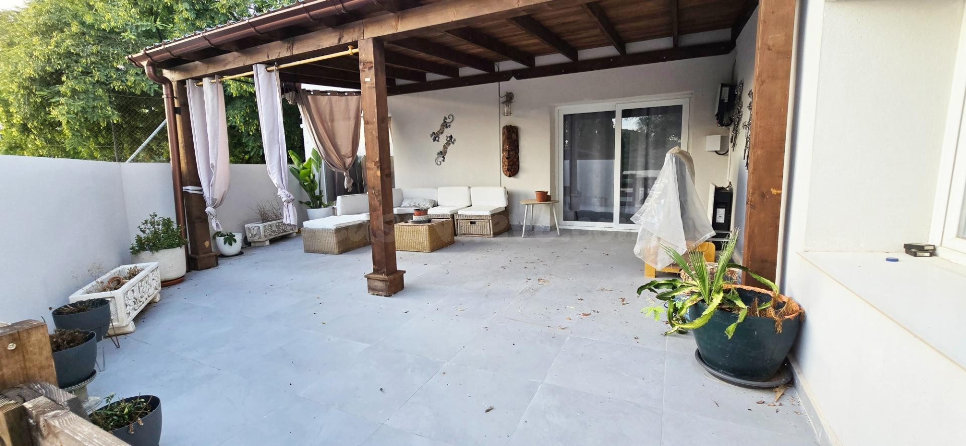 EN VENTA CHALET EN PETRER (ALICANTE) ZONA LOMA BADÁ