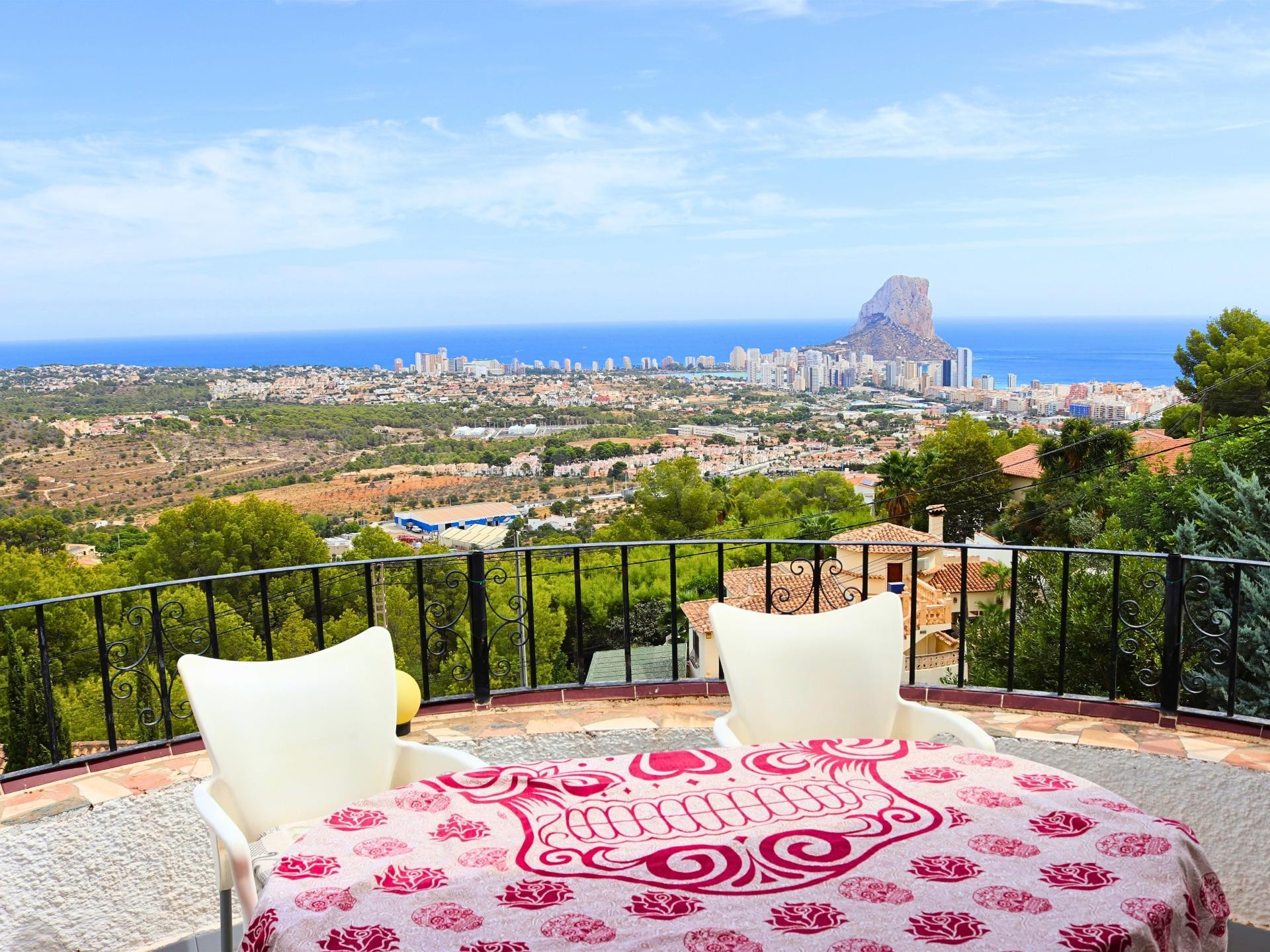 Villa Mediterránea en Calpe con vistas al mar, Peñón de Ifach y apartamento independiente