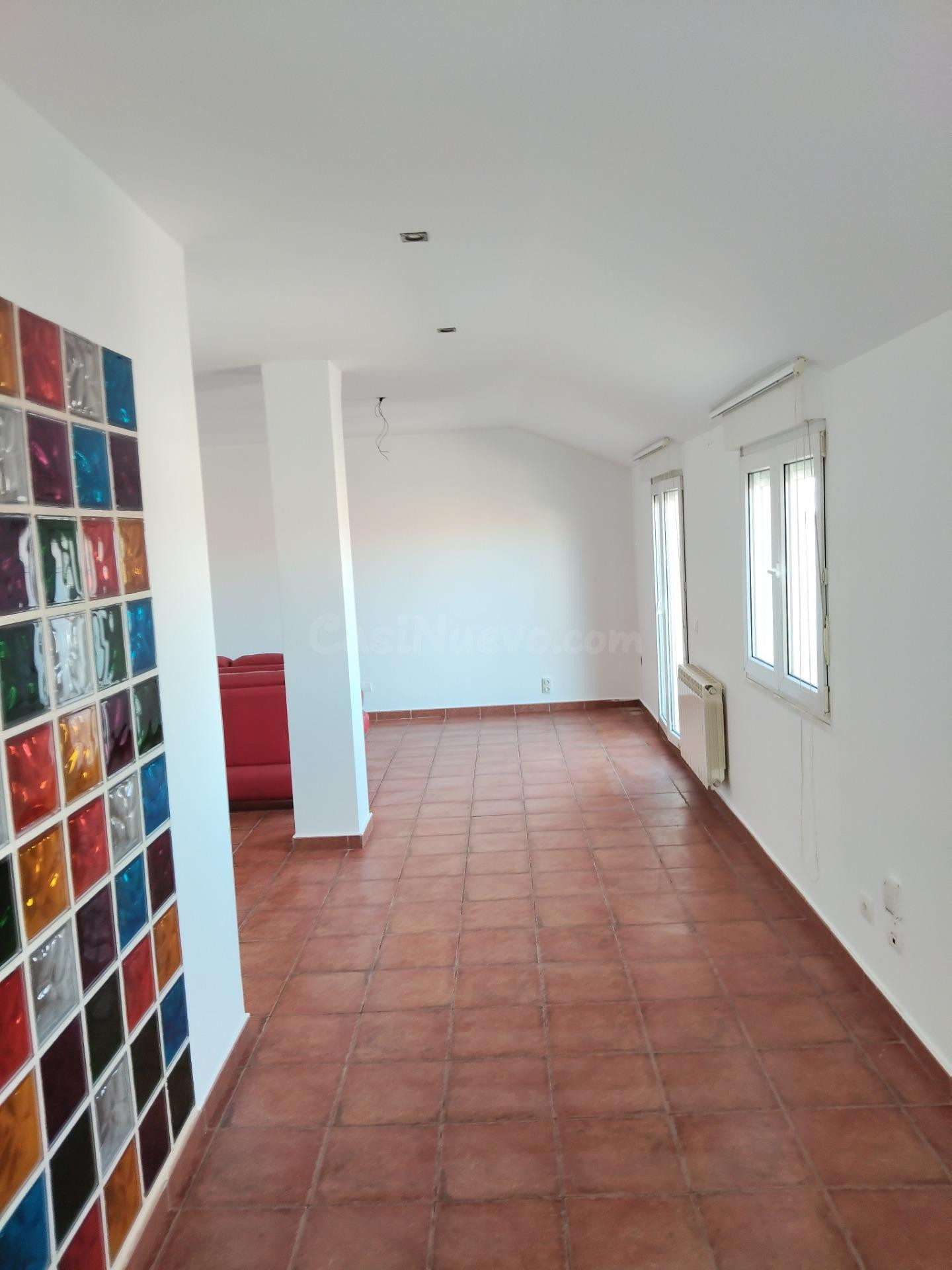SE VENDE DÚPLEX CON TERRAZA DE 32 M2, COCINA CON DESPENSA, S - foto 5