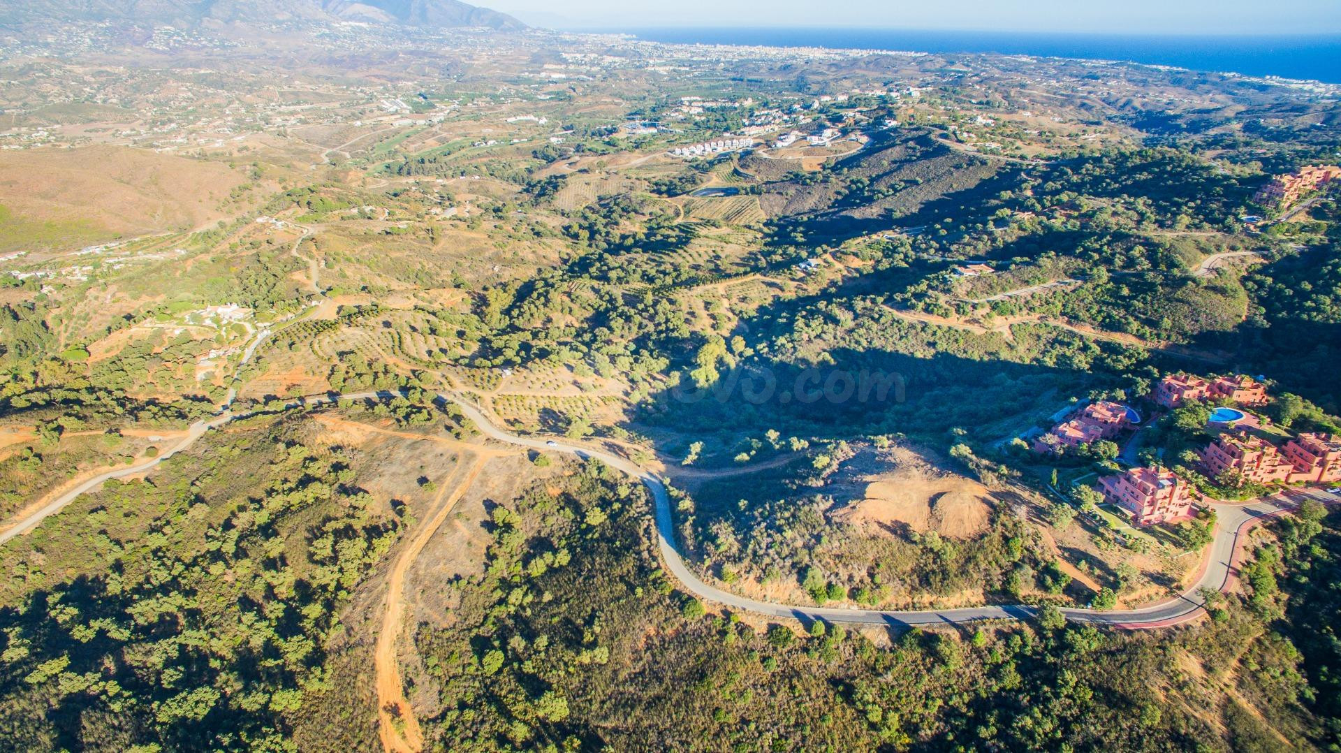 Espectacular finca en la Costa de Sol, sí, es posible conseguir algo así...50.000m2 en la Mairena con licencia para Mansión de 1000m2