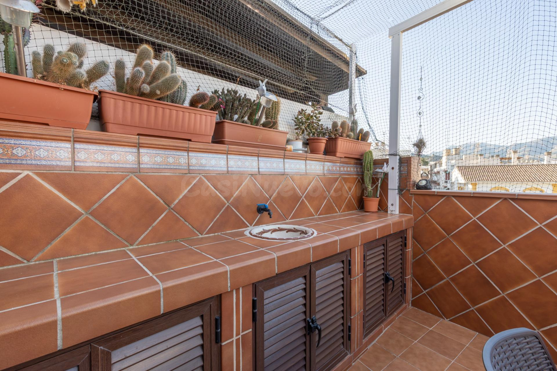 ÁTICO DE 140 M2 CON TERRAZA PRIVADA, GARAJE Y VISTAS DESPEJA - foto 5