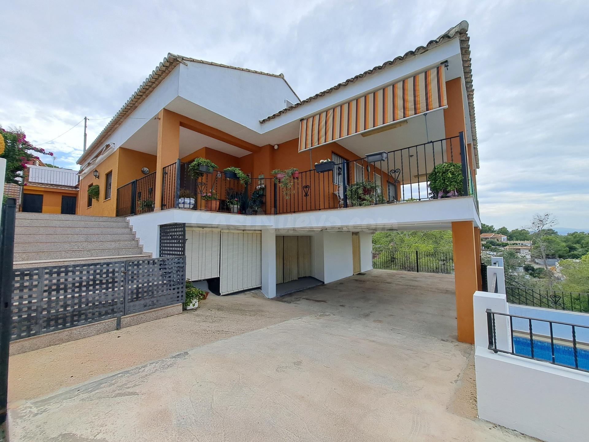 Precioso chalet en Urb. Respirall, Alzira