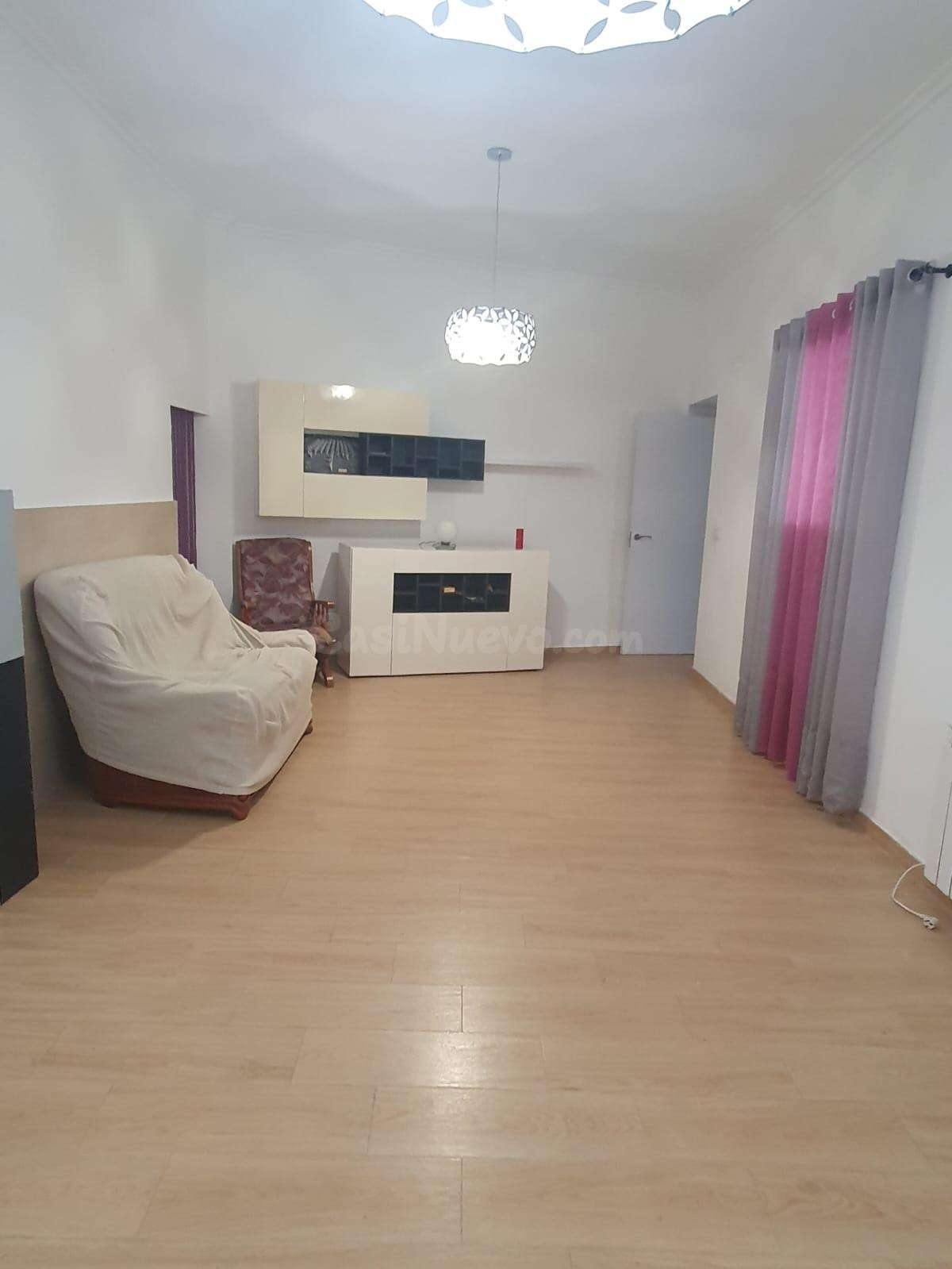 EXCELENTE VIVIENDA EN PLANTA BAJA CON PATIO-TERRAZA EXTERIOR
