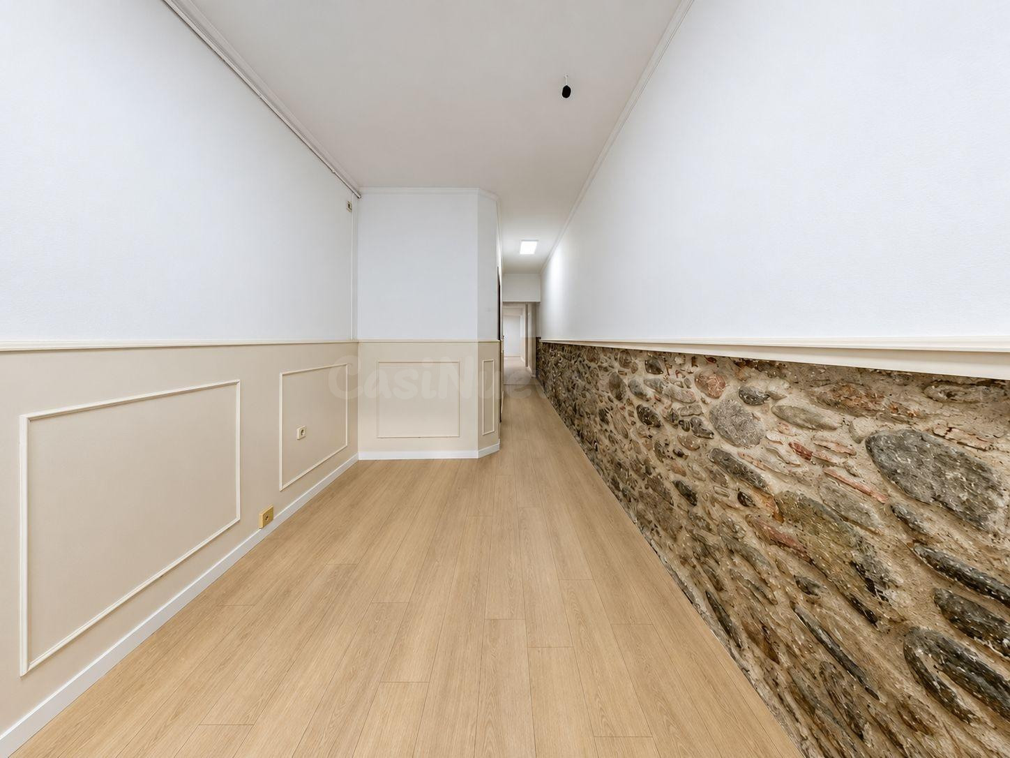 Local comercial con encanto y patio privado - foto 4