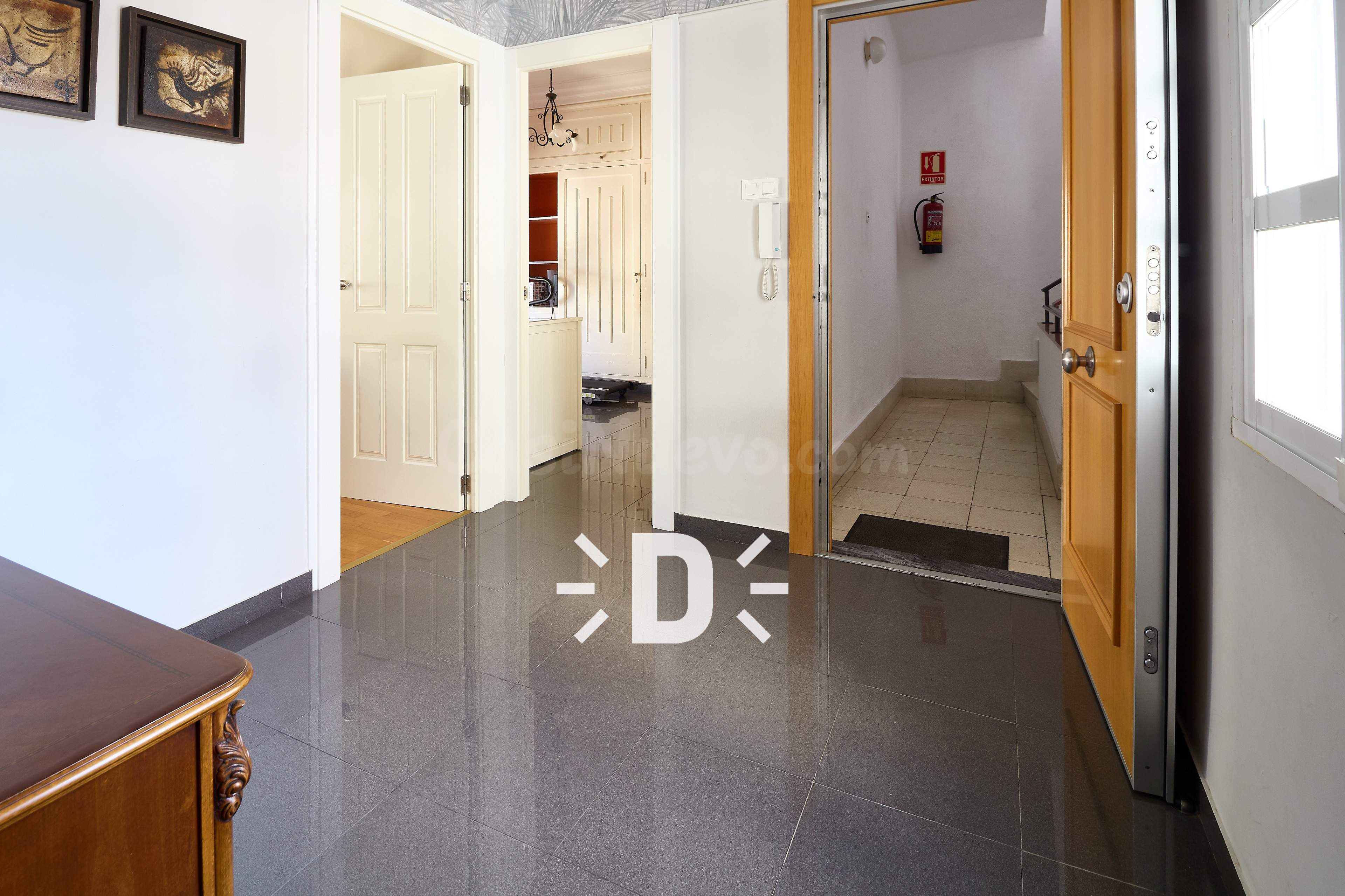 Espectacular Piso en Polinya de Xuquer, ¡Tu Nuevo Hogar Te E - foto 4
