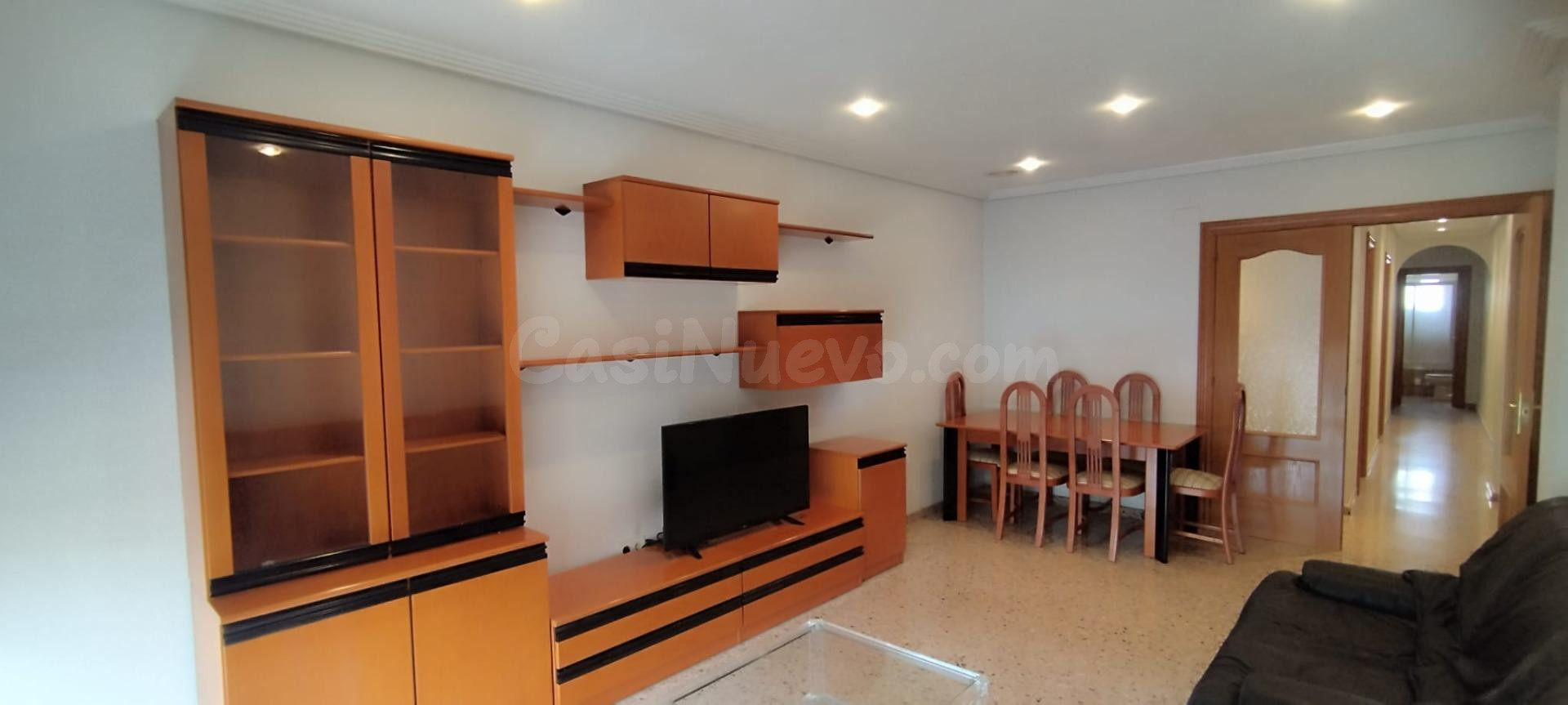PISO SEMINUEVO EN ZONA TOSCAR CON GARAJE