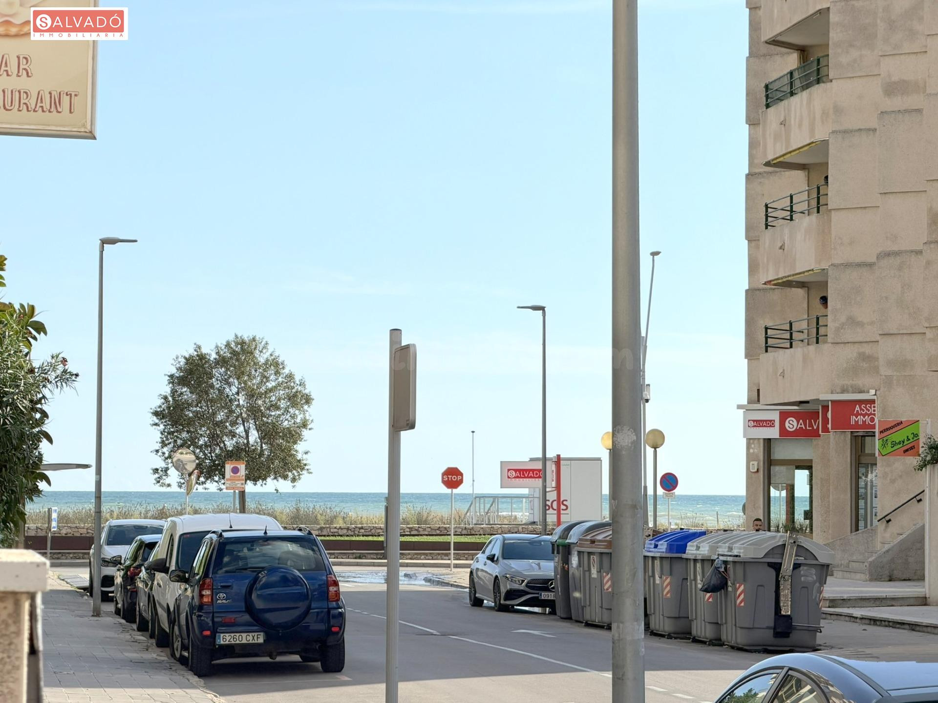 ¡LOCAL COMERCIAL EN VENTA A 100 M DEL MAR CON AMPLIA TERRAZA Y SALIDA DE HUMOS!