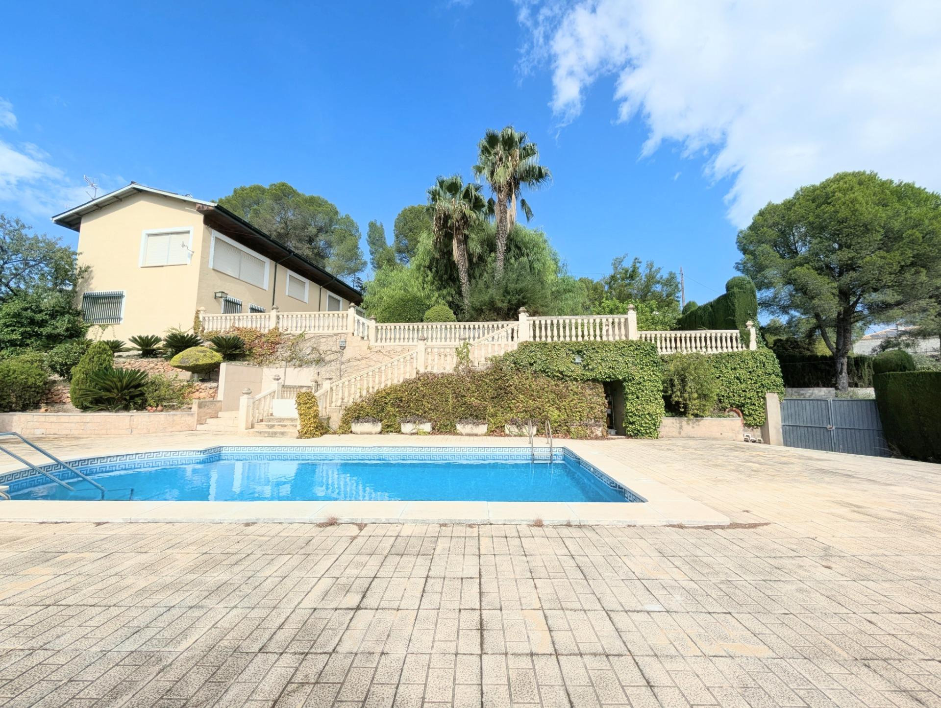 Oportunidad, en venta magnífico chalet en Cocentaina. - foto 3