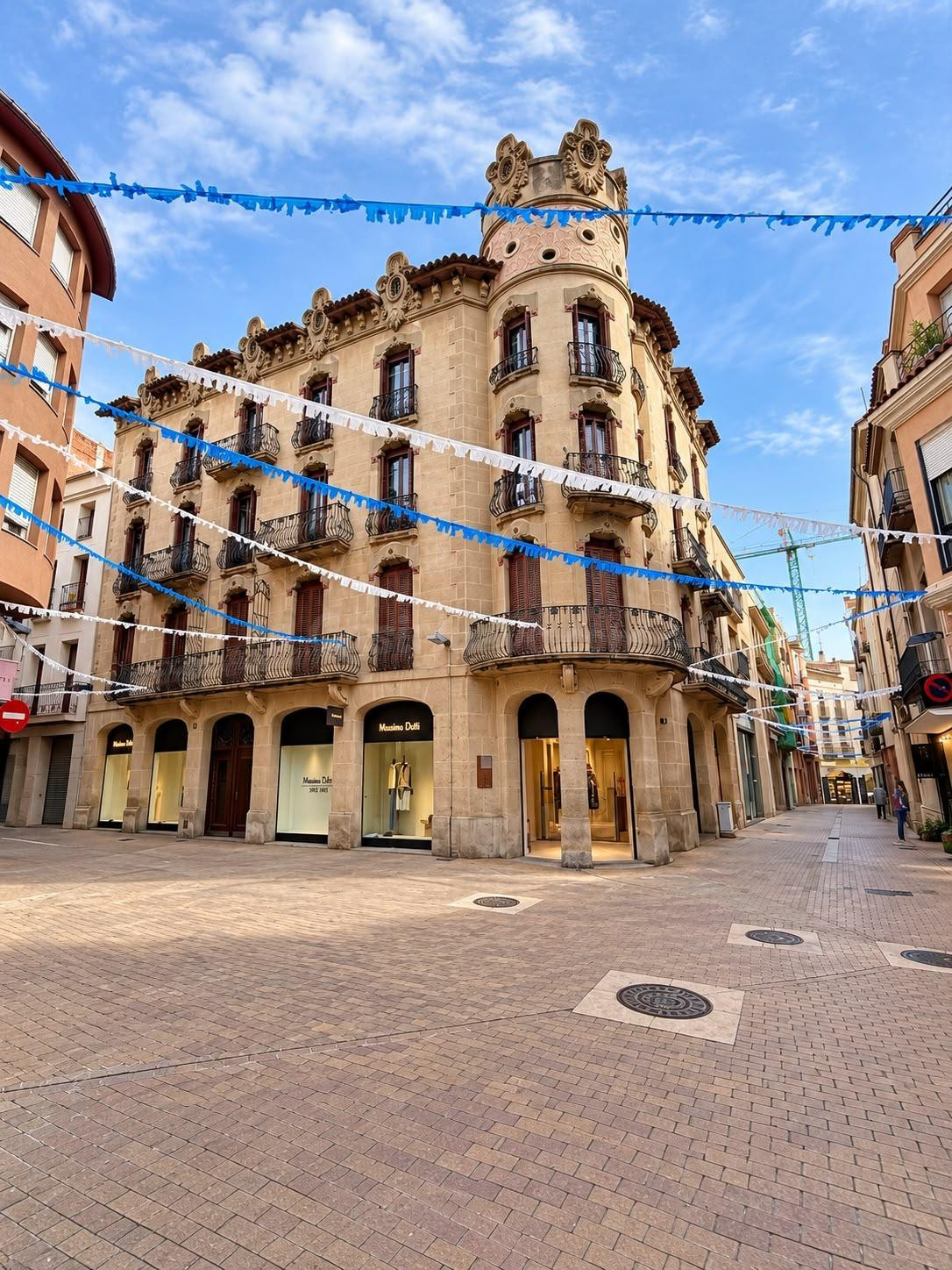 VENTA PISO EN IGUALADA ZONA CENTRO FINCA MODERNISTA EMBLEMÁTICA DE LA CIUDAD!!