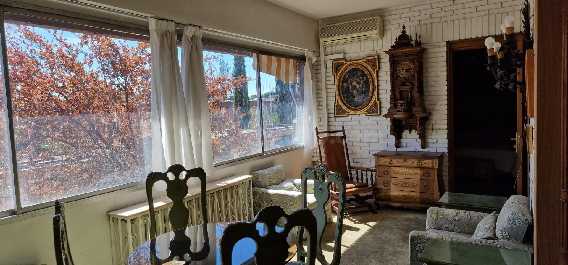 Magnifico piso para reformar en la exclusiva urbanización de - foto 2