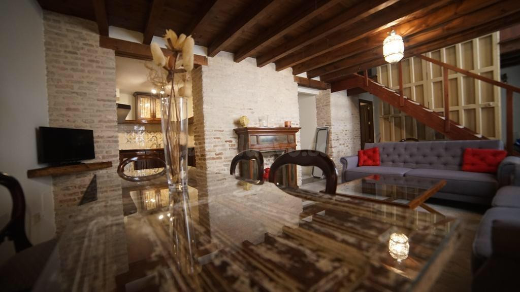 Centro Santa Catalina. Excelente y coqueto piso DÚPLEX de ca