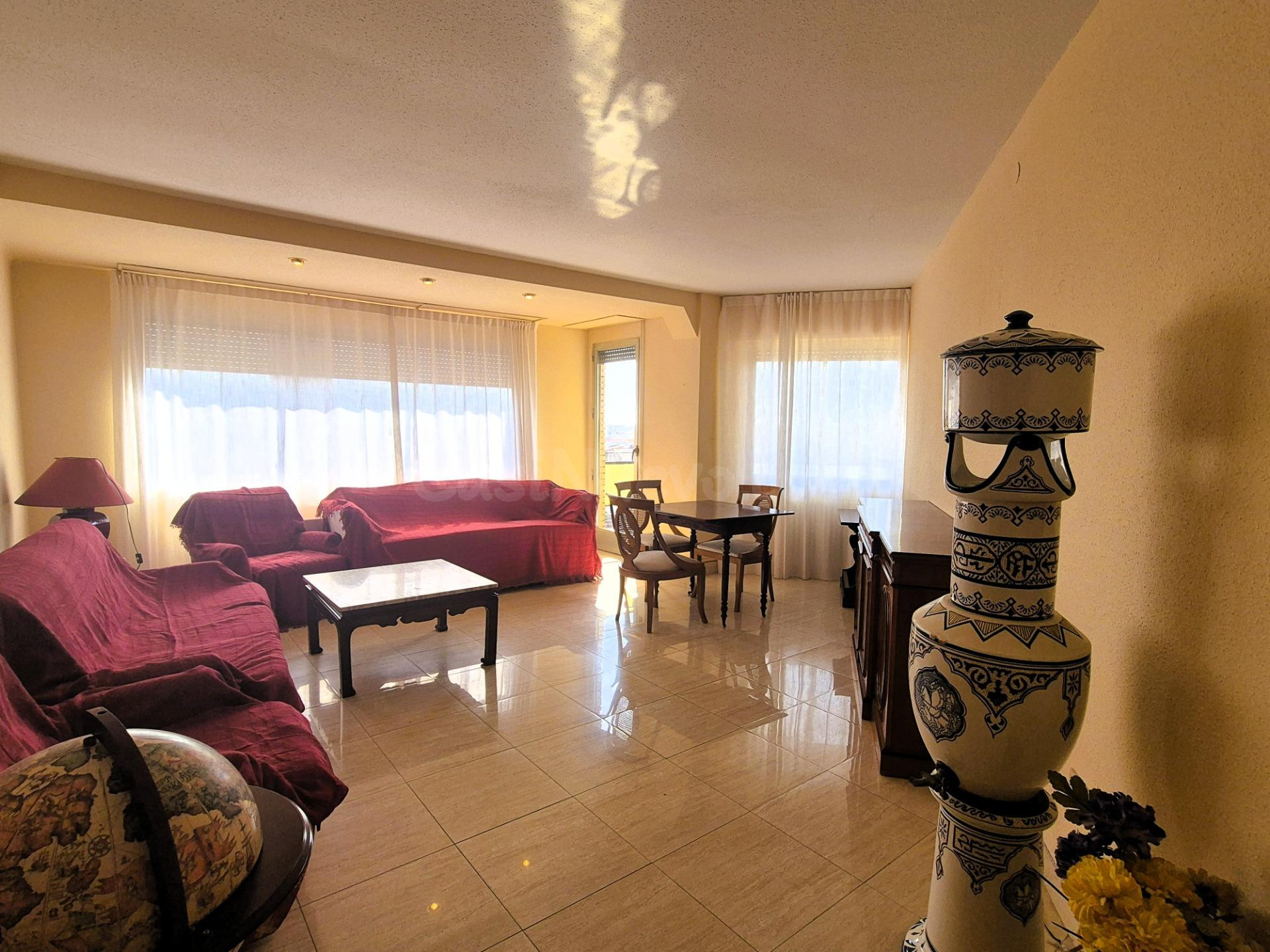 PISO DE CUATRO DORMITORIOS EN PLENO CENTRO DE CASTELLÓN - foto 2