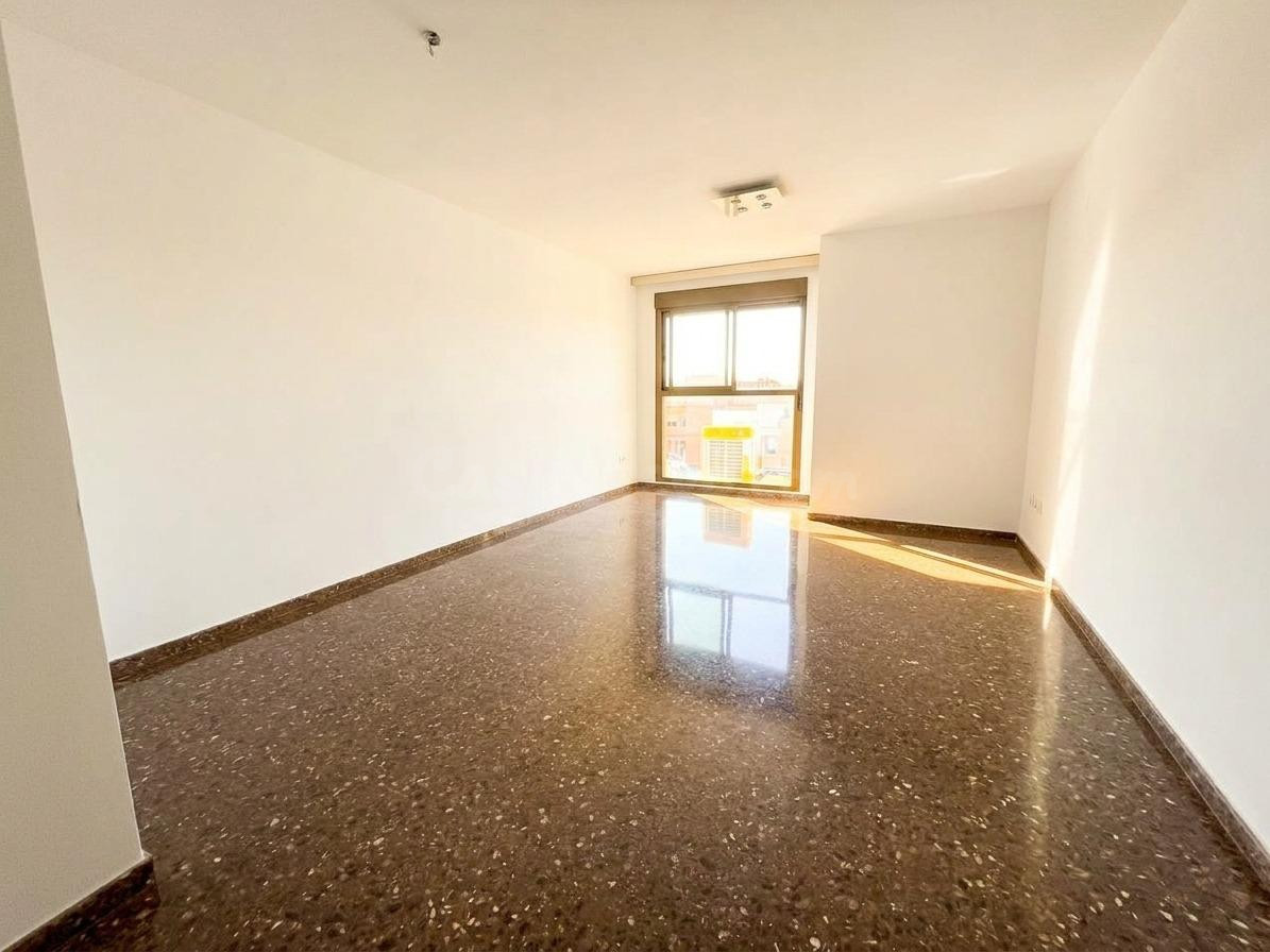 OPORTUNIDAD PISO CON GARAJE Y TRASTERO EN MASSAMAGRELL - foto 2