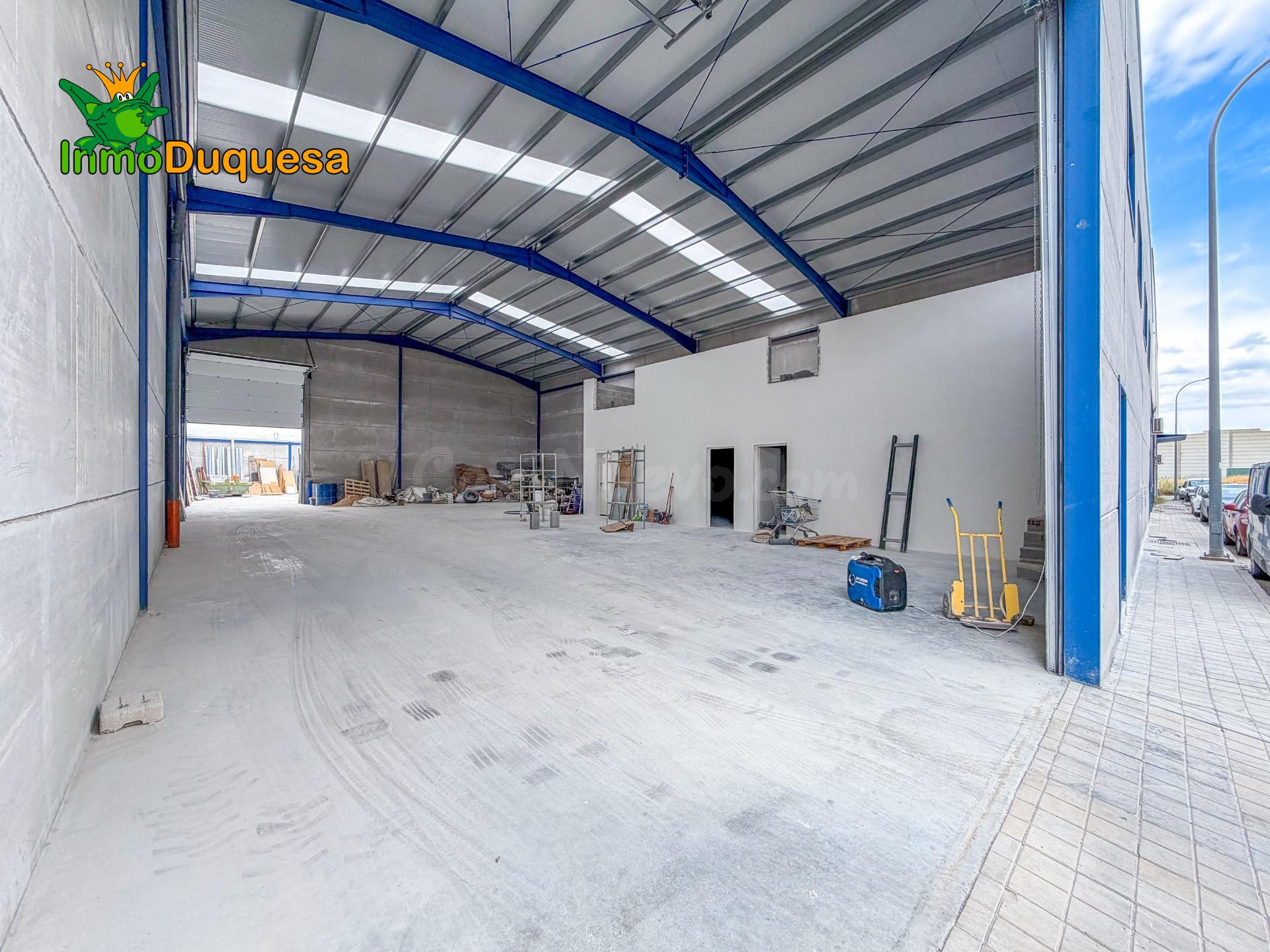 Nave industrial "NUEVA A ESTRENAR" en Atarfe. (Pol. Ind. Los Álamos).
