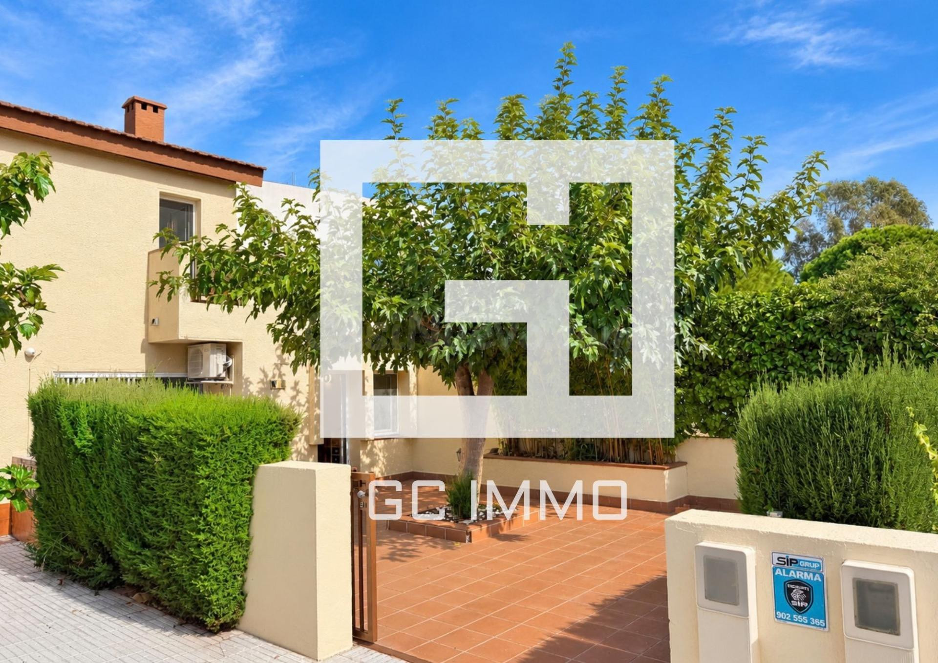 Casa en venta, en la urbanización Port Estrella