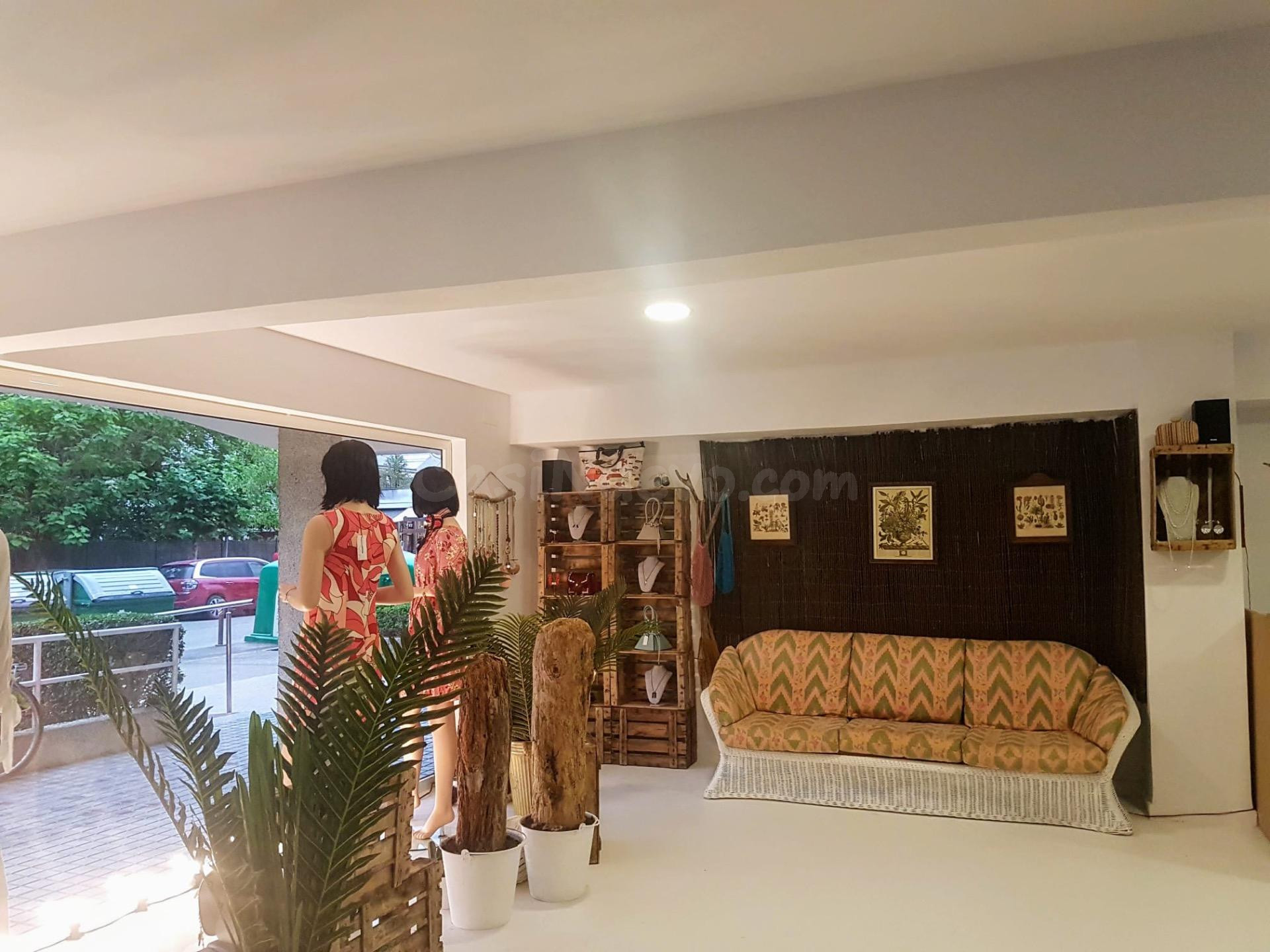 Gran local para convertir en vivienda - foto 2